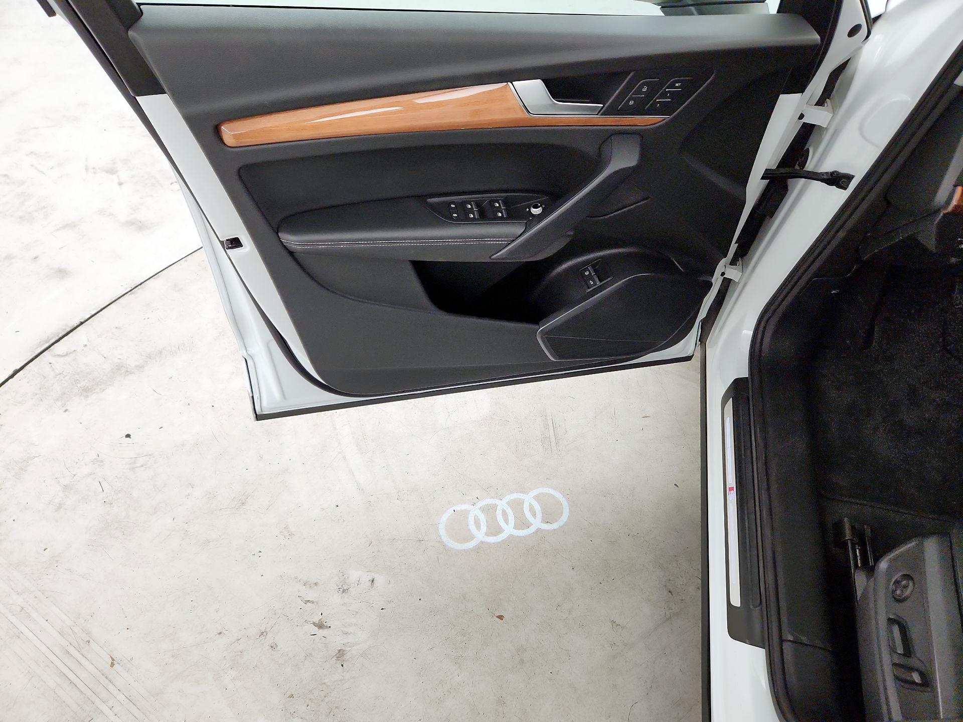 Thumbnail: 2021 Audi Q5 - 10