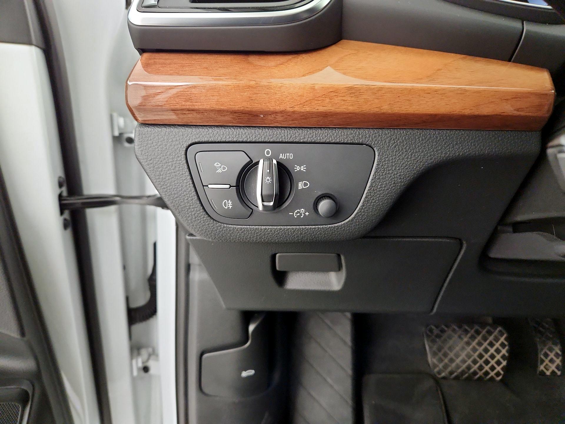 Thumbnail: 2021 Audi Q5 - 11