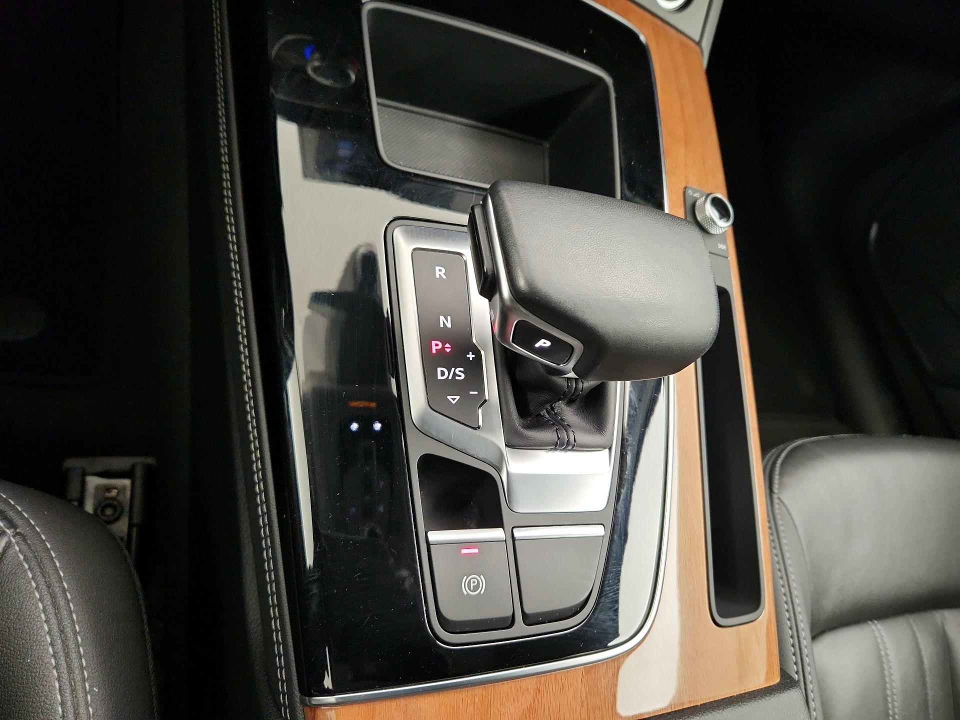 Thumbnail: 2021 Audi Q5 - 15