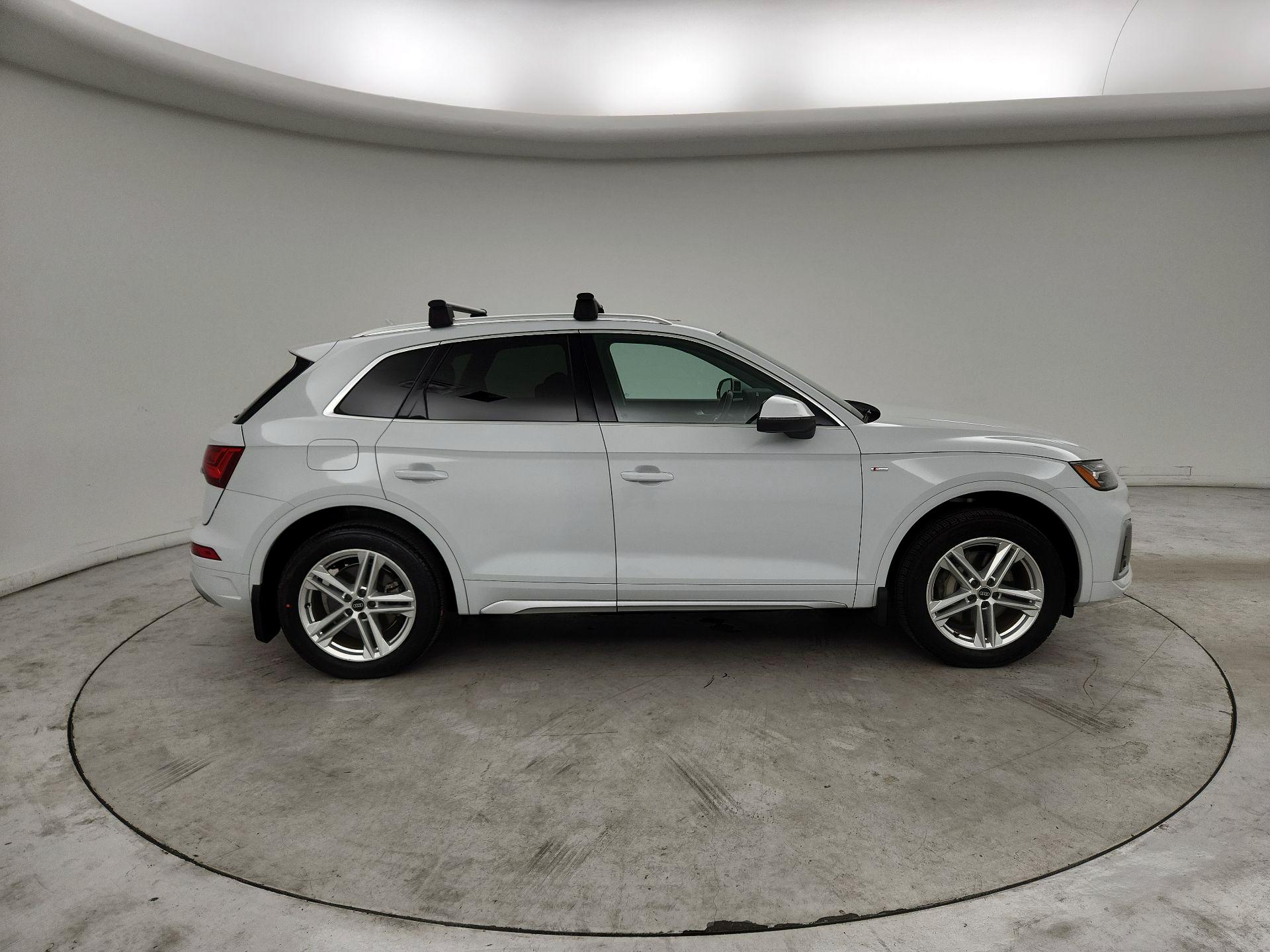 Thumbnail: 2021 Audi Q5 - 4