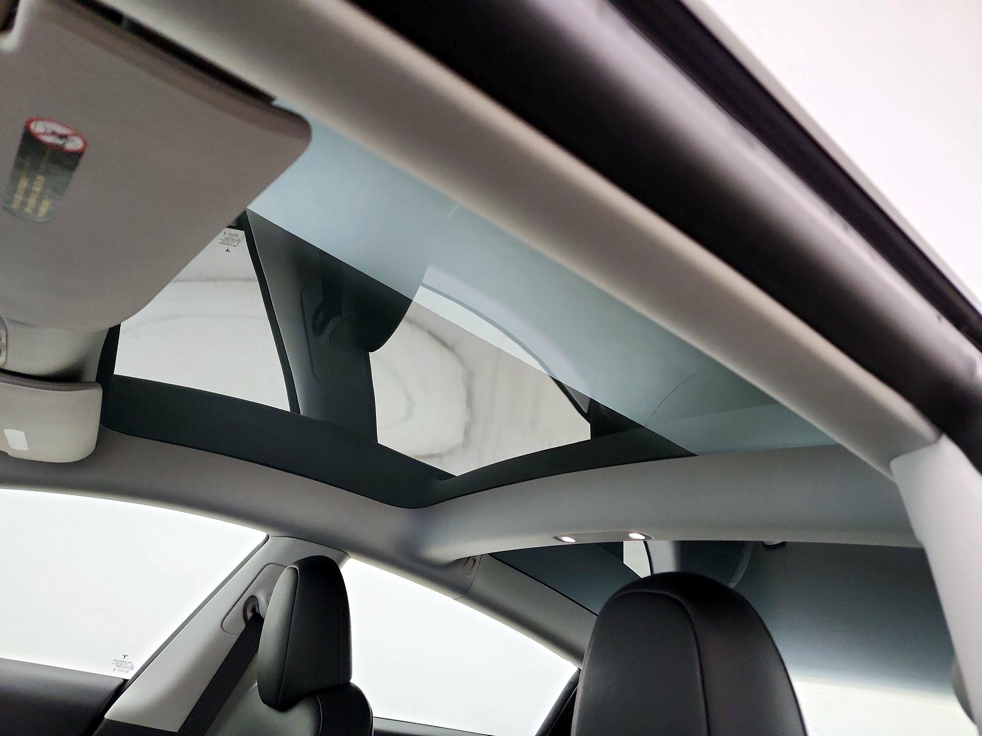 Thumbnail: 2023 Tesla Model 3 - 17