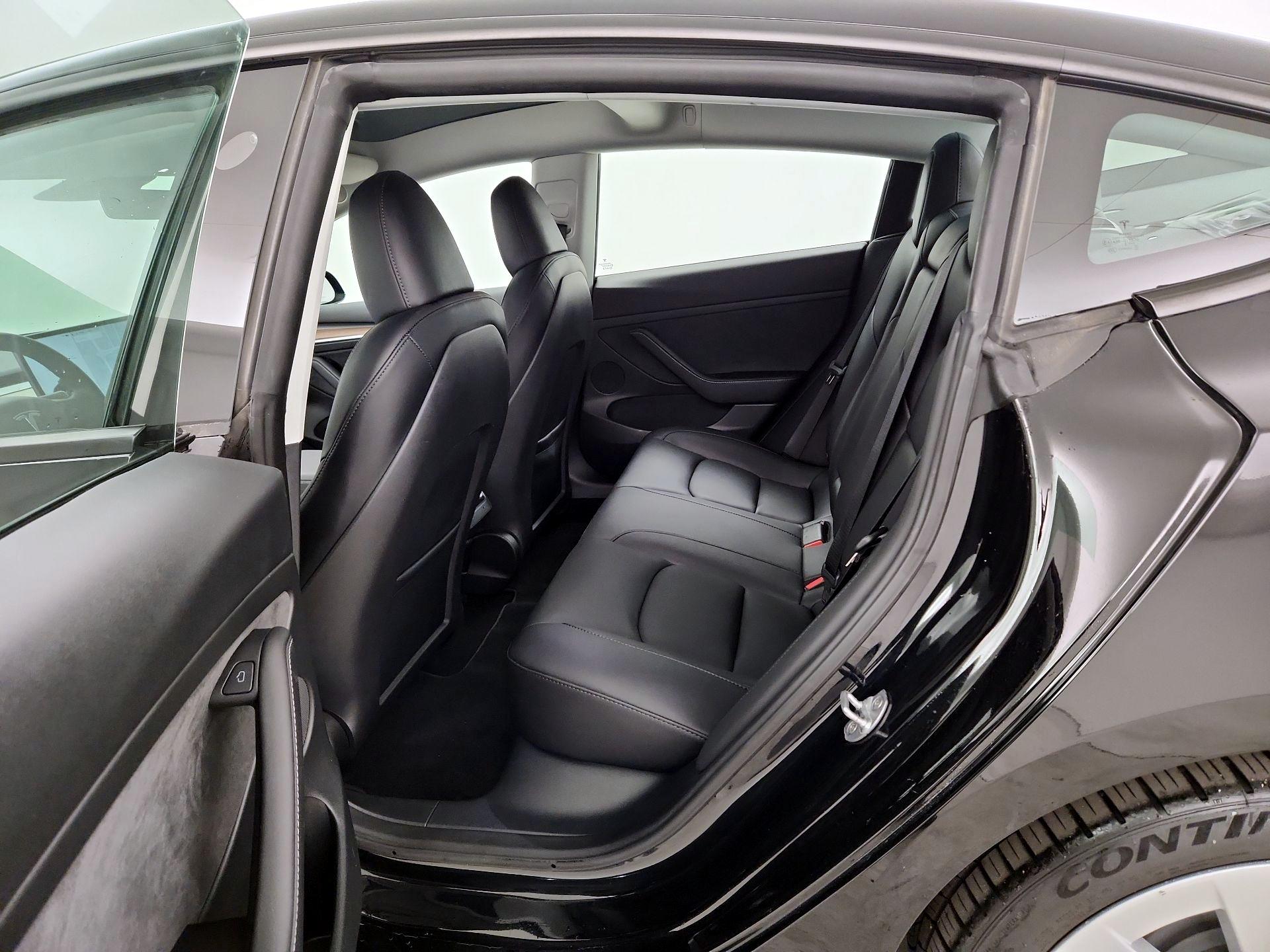 Thumbnail: 2023 Tesla Model 3 - 18