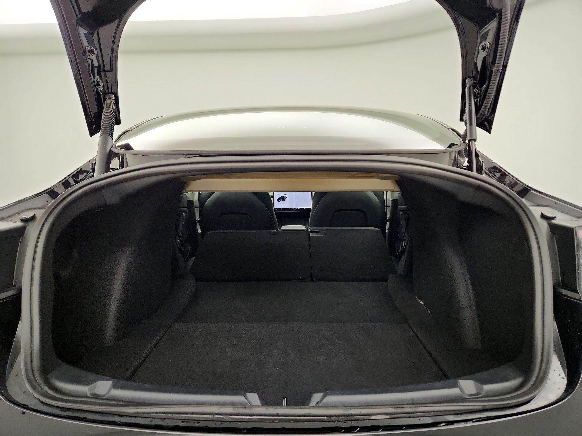 Thumbnail: 2023 Tesla Model 3 - 20