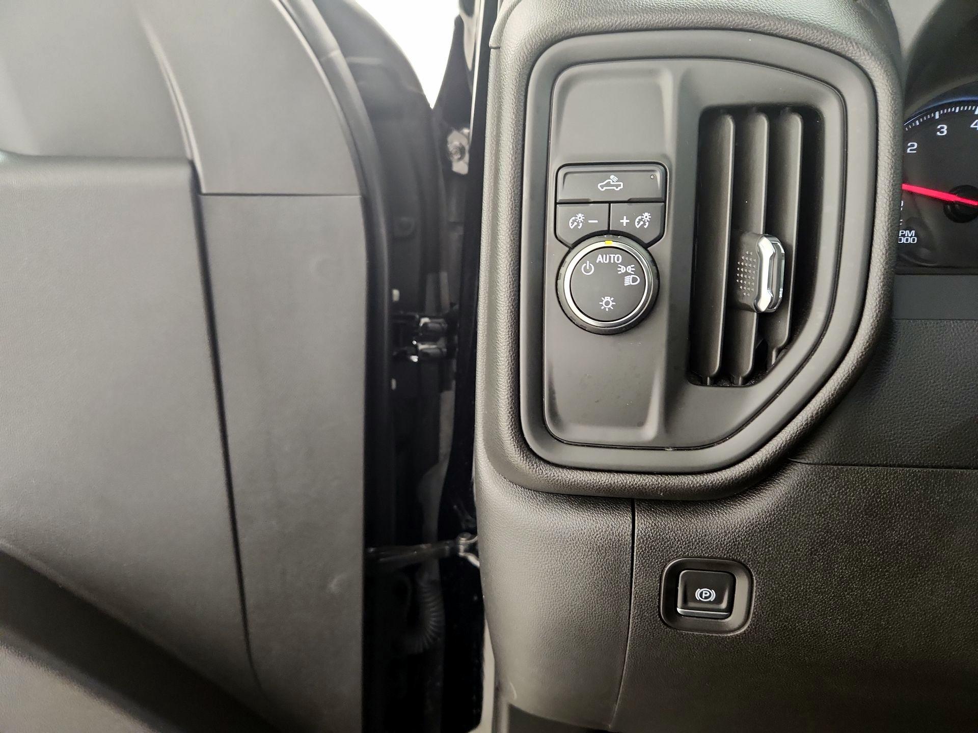 Thumbnail: 2022 Chevrolet Silverado 1500 - 11