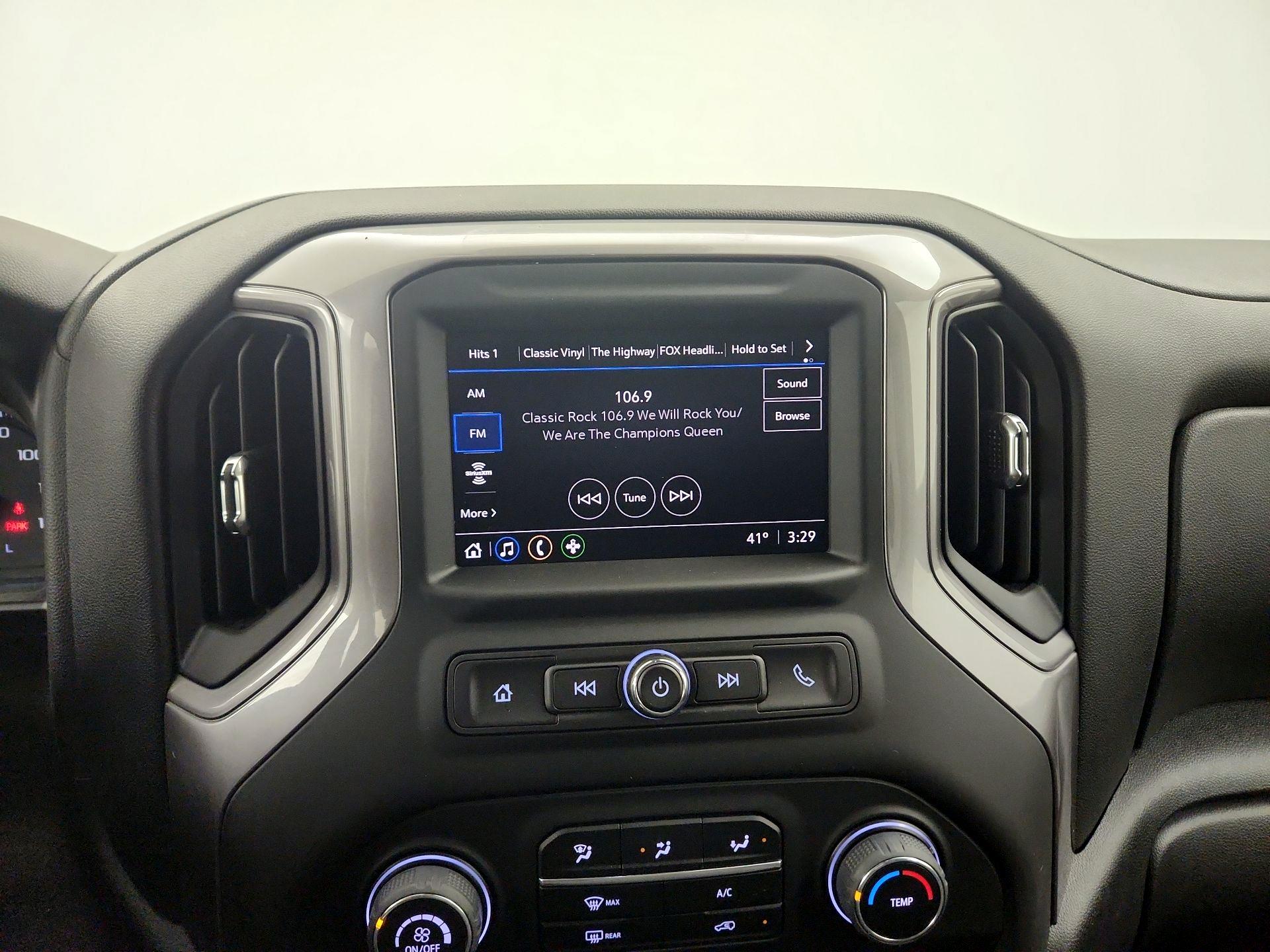 Thumbnail: 2022 Chevrolet Silverado 1500 - 13