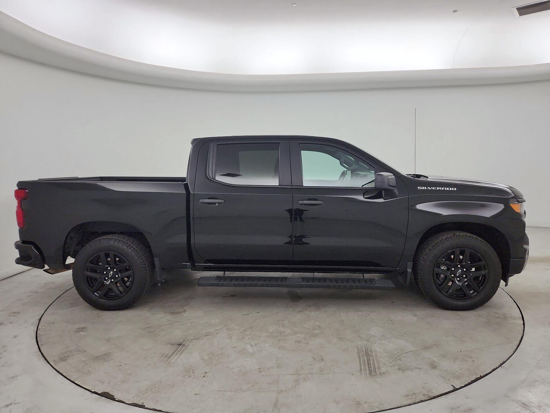 Thumbnail: 2022 Chevrolet Silverado 1500 - 4