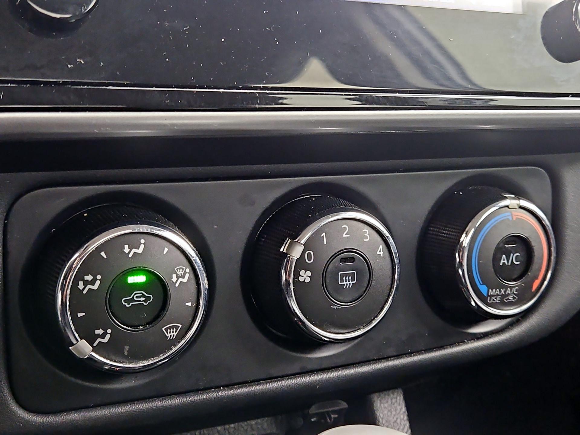 Thumbnail: 2017 Toyota Corolla - 16