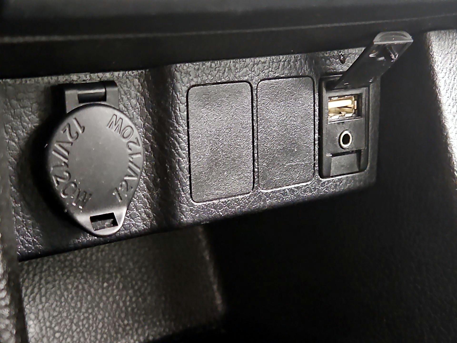 Thumbnail: 2017 Toyota Corolla - 18