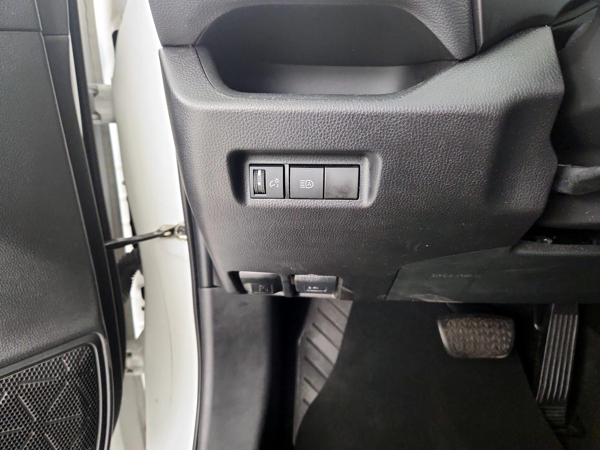 Thumbnail: 2021 Toyota RAV4 - 13