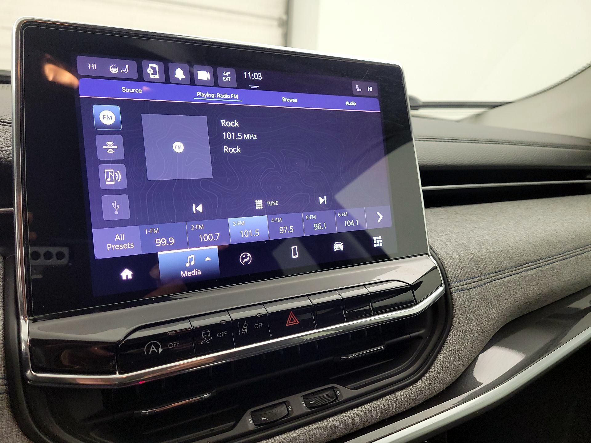 Thumbnail: 2022 Jeep Compass - 15