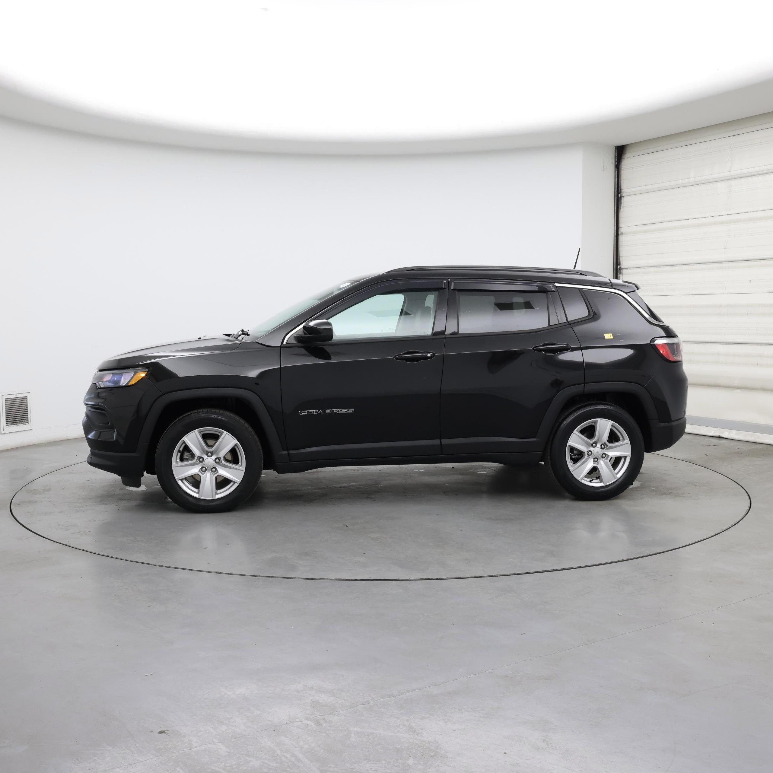 Thumbnail: 2022 Jeep Compass - 3