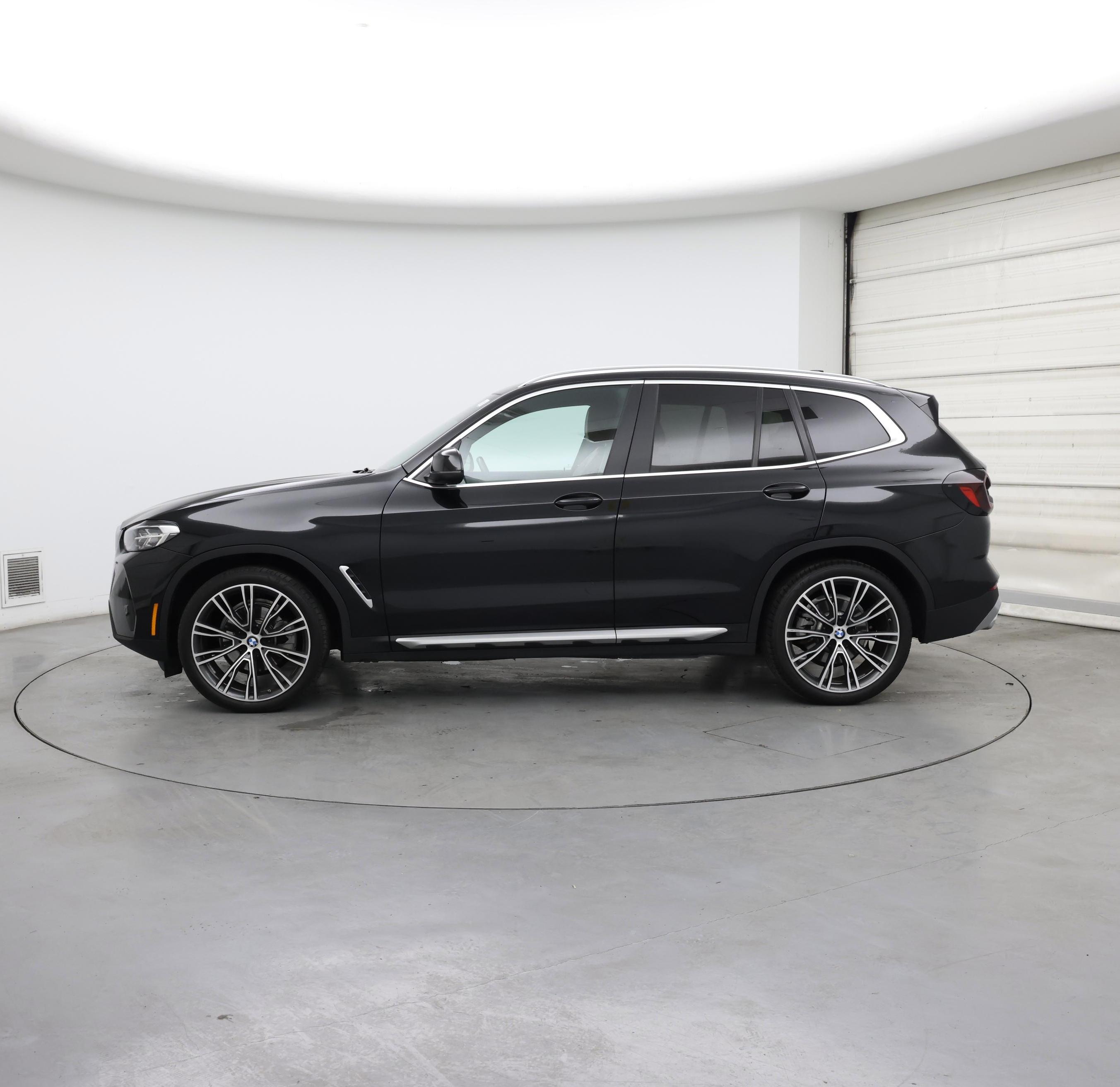 Thumbnail: 2023 BMW X3 - 3