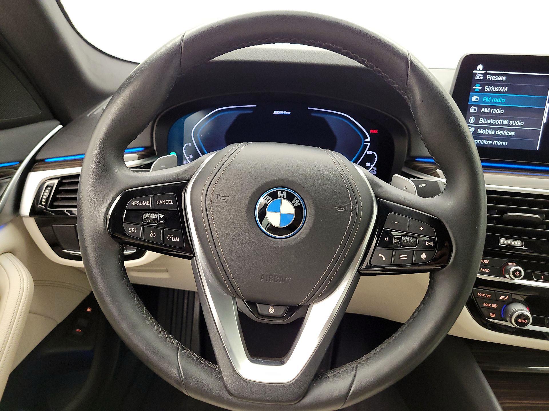 Thumbnail: 2023 BMW 5 Series - 10