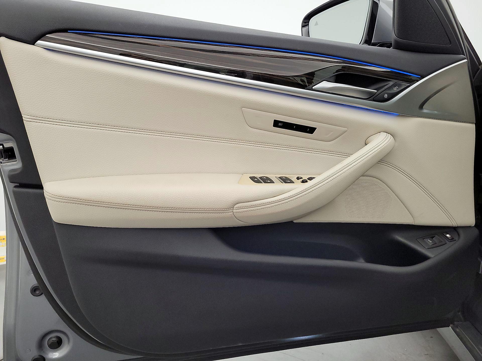 Thumbnail: 2023 BMW 5 Series - 12