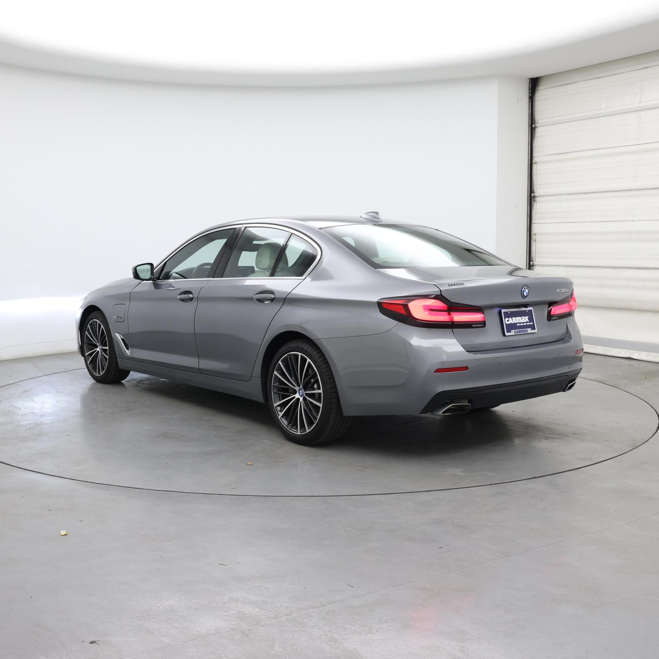 Thumbnail: 2023 BMW 5 Series - 2