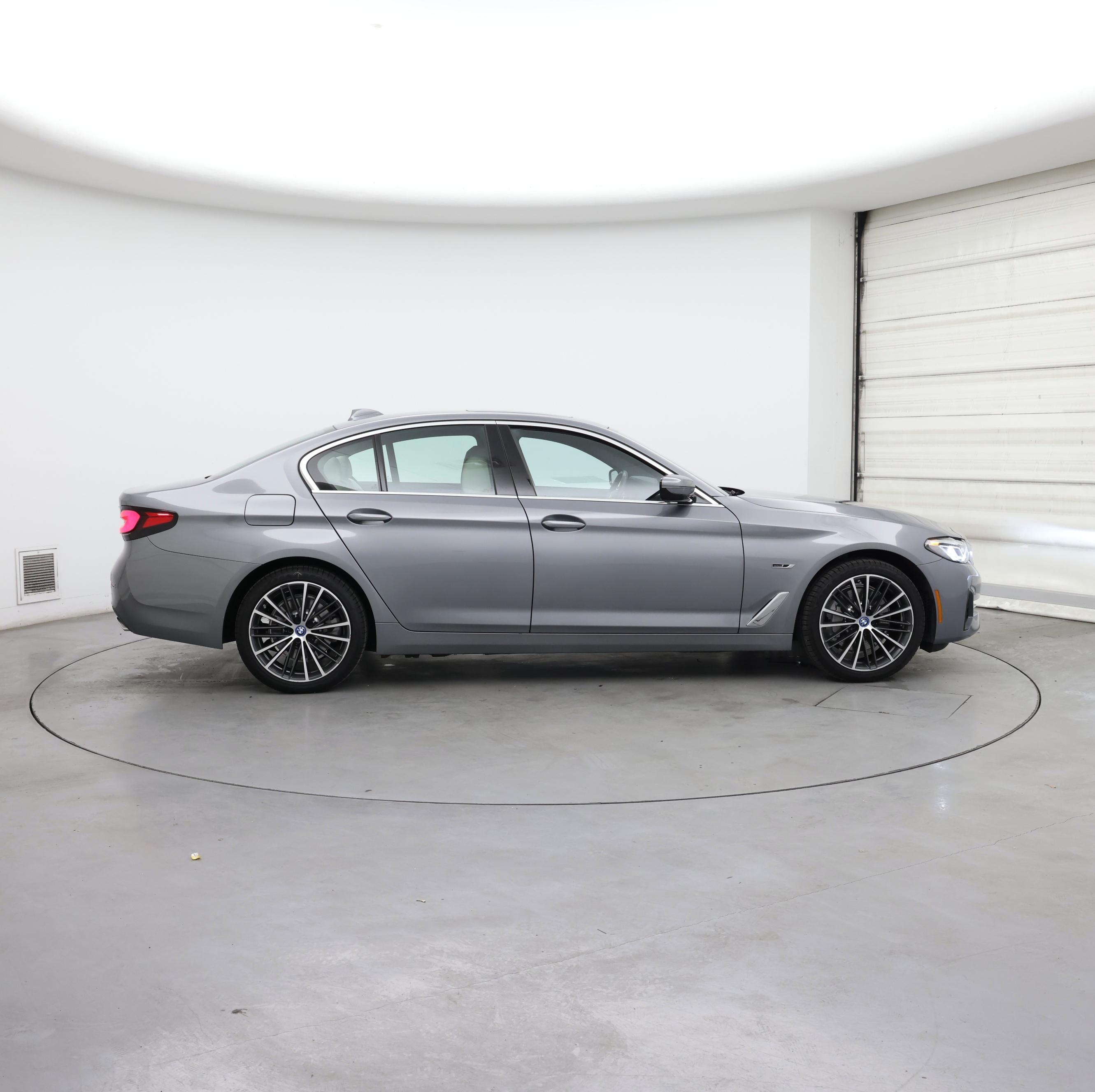 Thumbnail: 2023 BMW 5 Series - 7