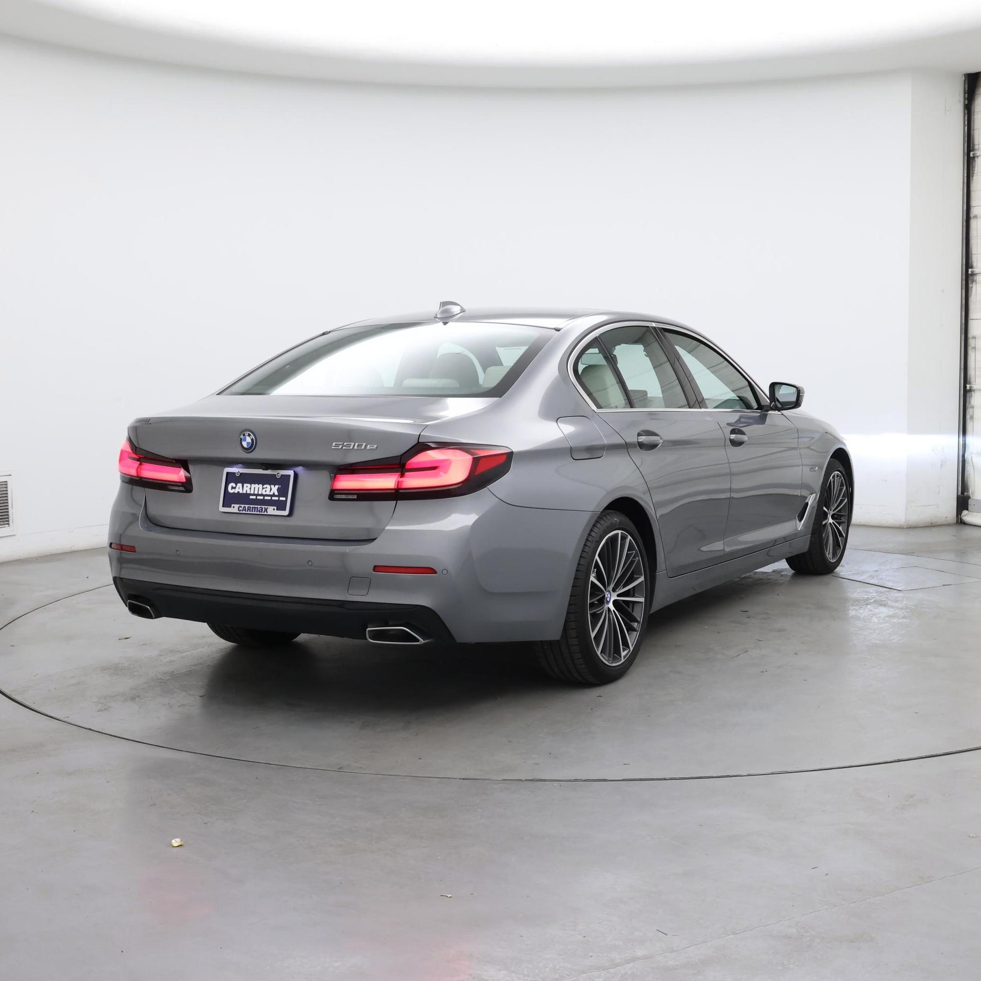 Thumbnail: 2023 BMW 5 Series - 8