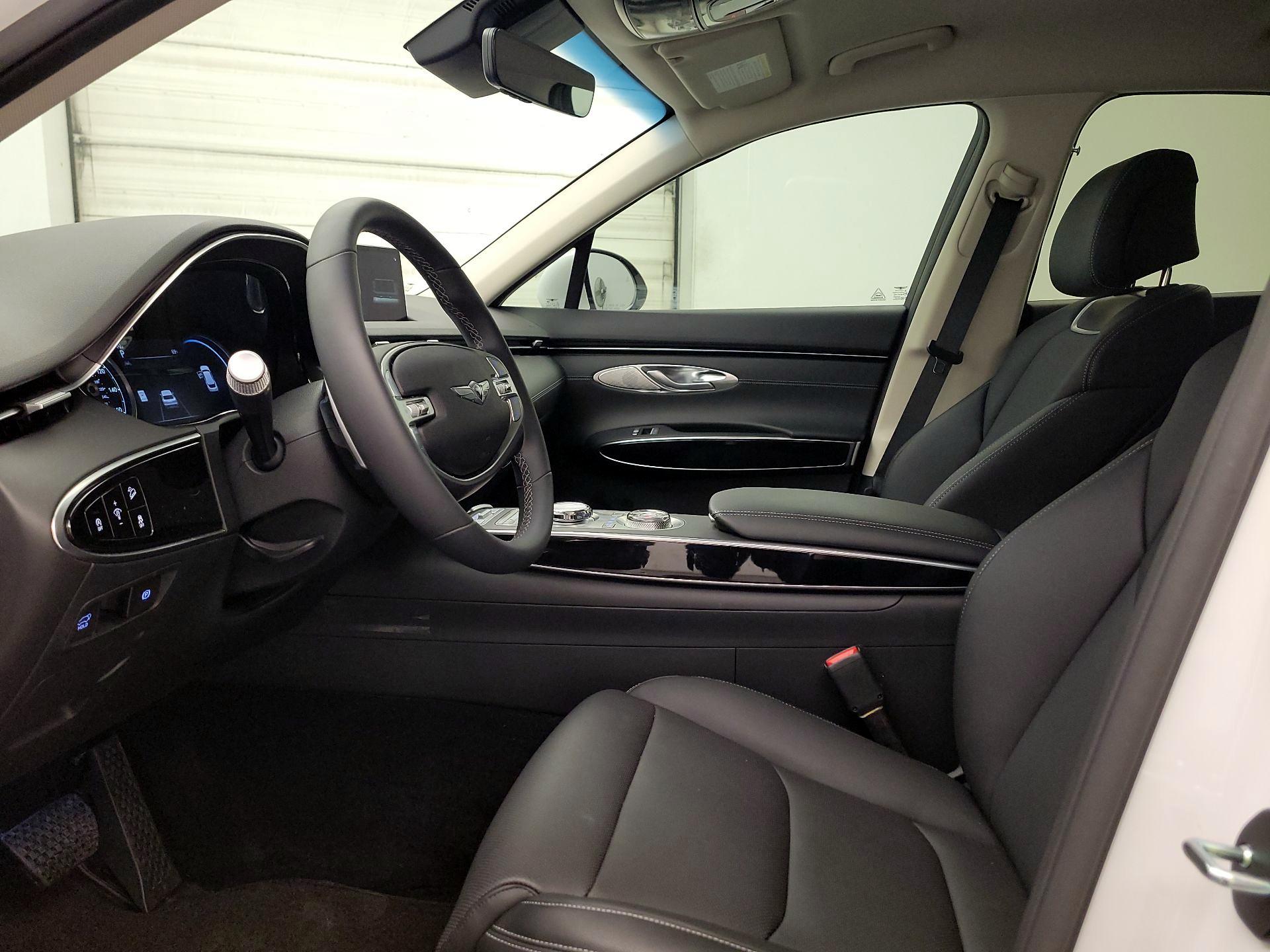 Thumbnail: 2025 Genesis GV70 - 11