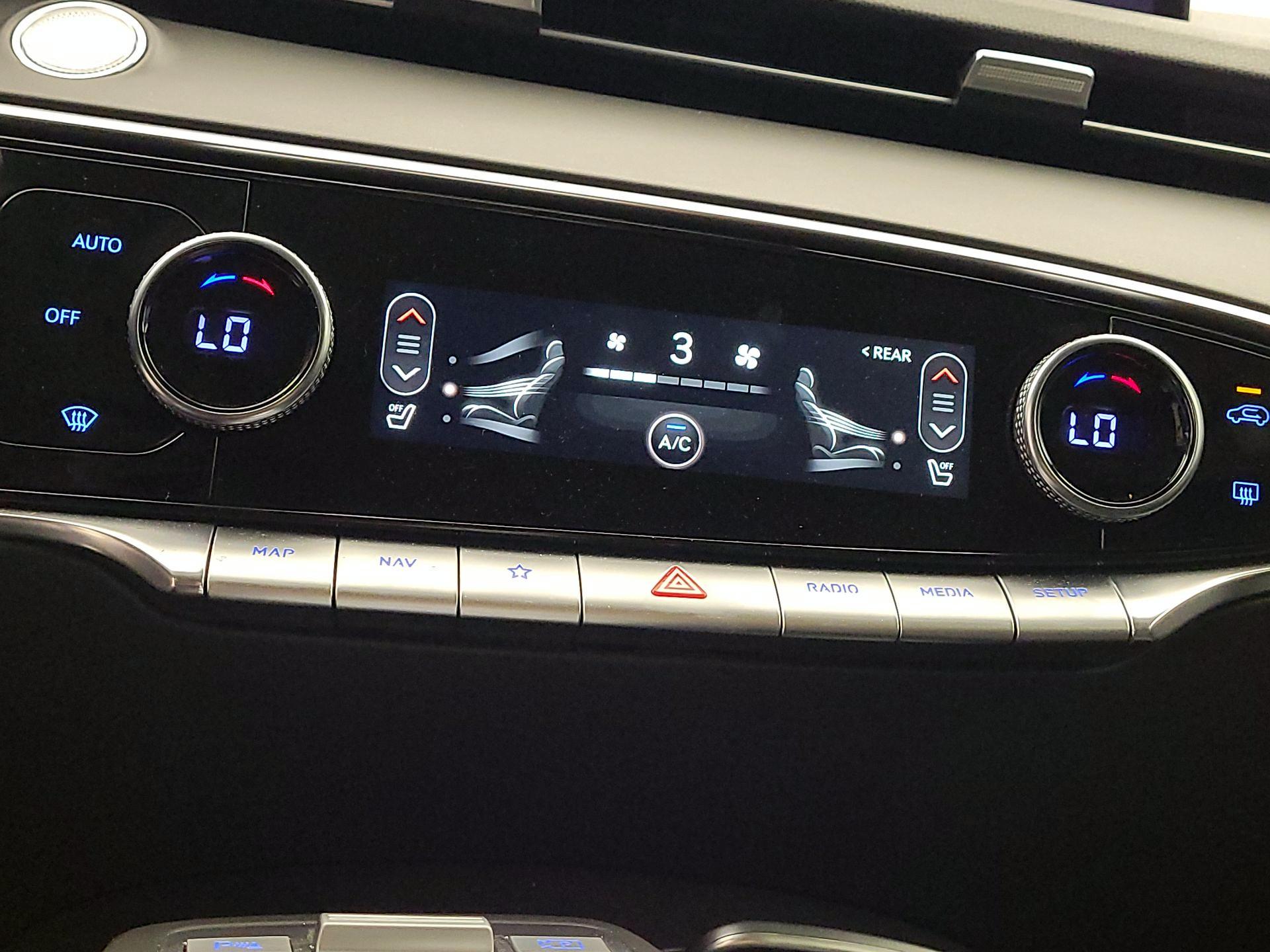 Thumbnail: 2025 Genesis GV70 - 16