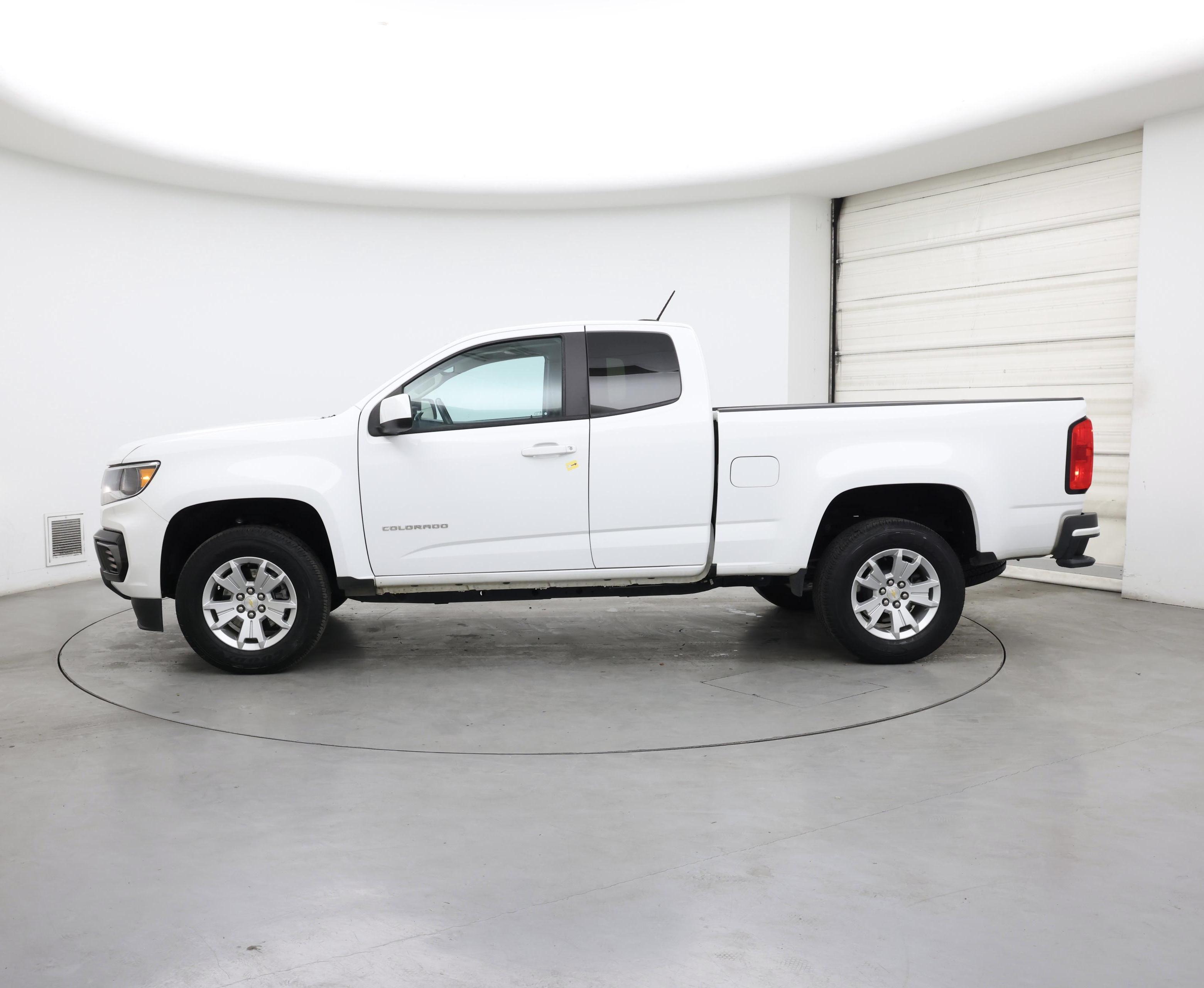 Thumbnail: 2022 Chevrolet Colorado - 3