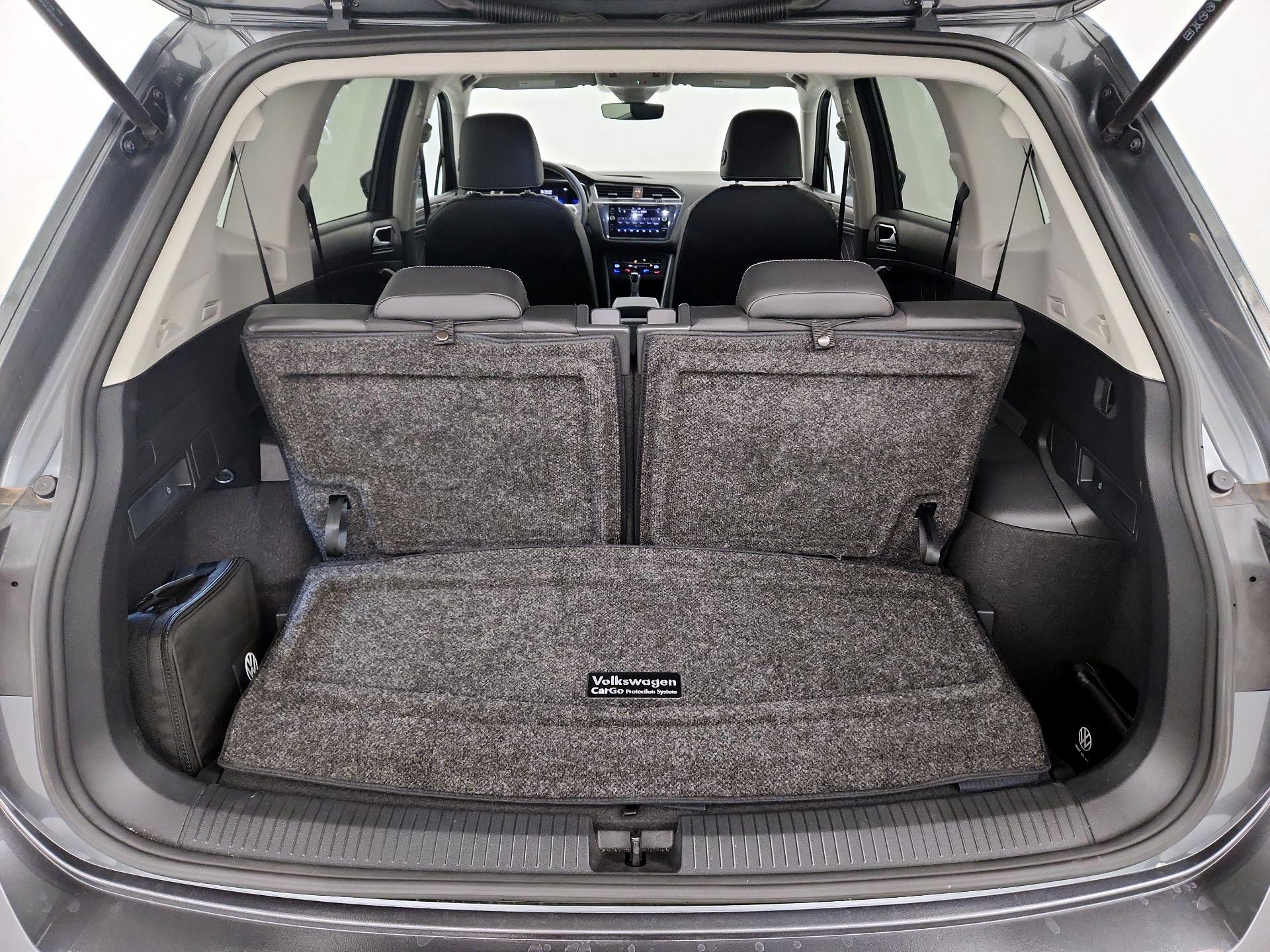 Thumbnail: 2023 Volkswagen Tiguan - 19