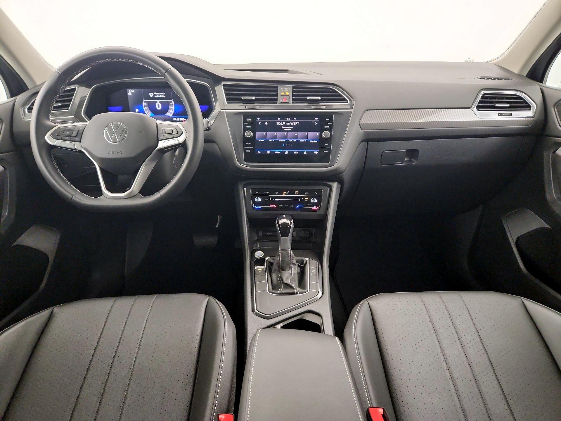 Thumbnail: 2023 Volkswagen Tiguan - 8