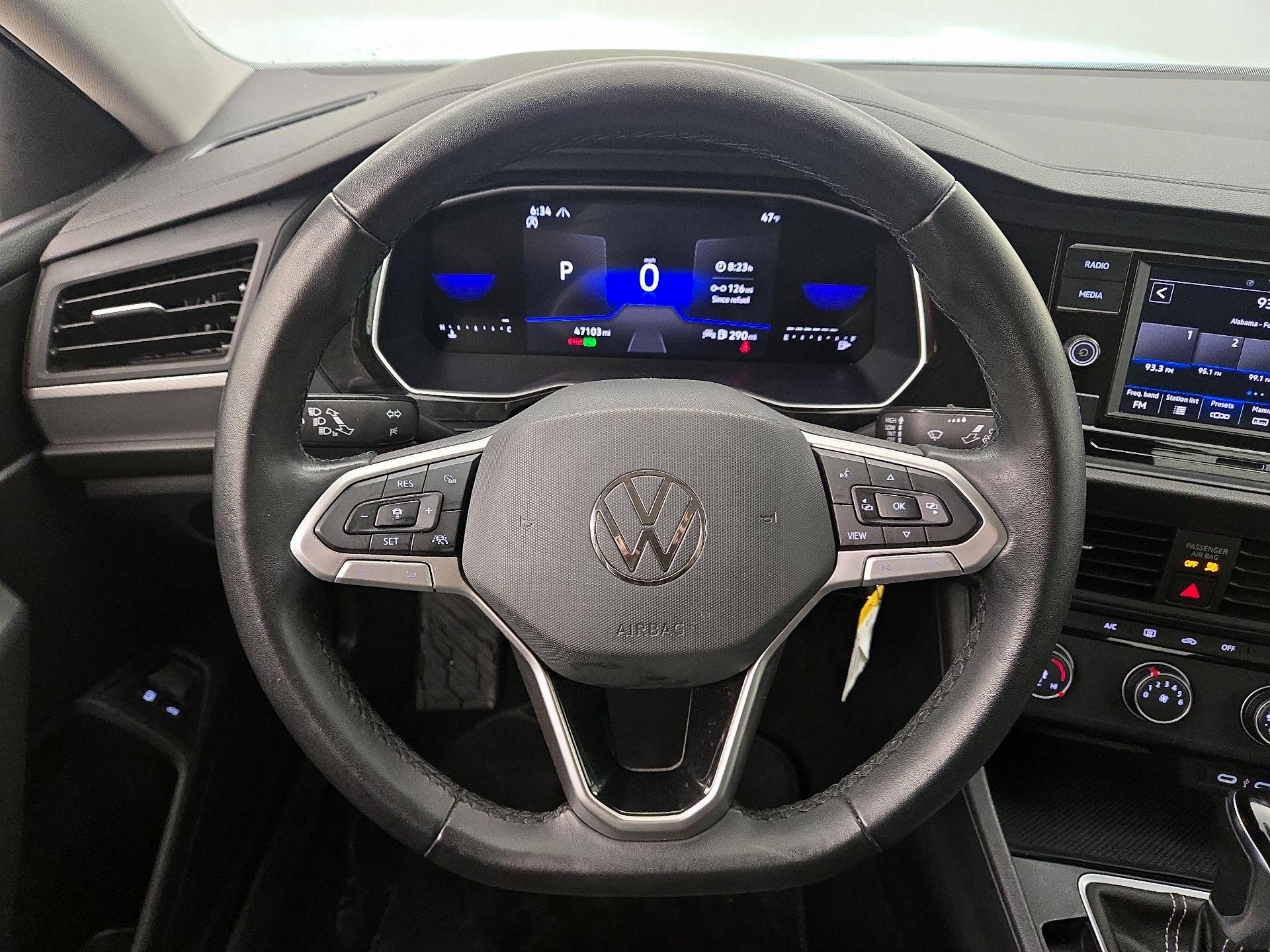 Thumbnail: 2024 Volkswagen Jetta - 10