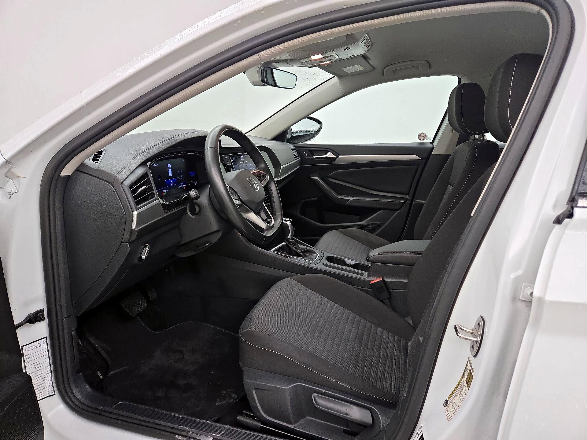 Thumbnail: 2024 Volkswagen Jetta - 11