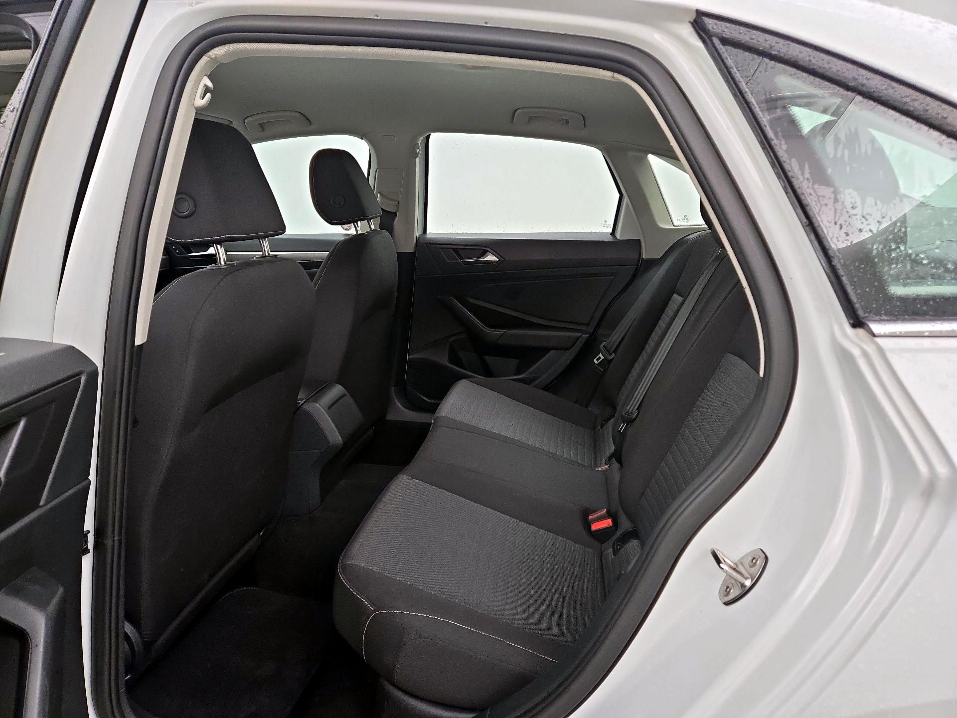 Thumbnail: 2024 Volkswagen Jetta - 19