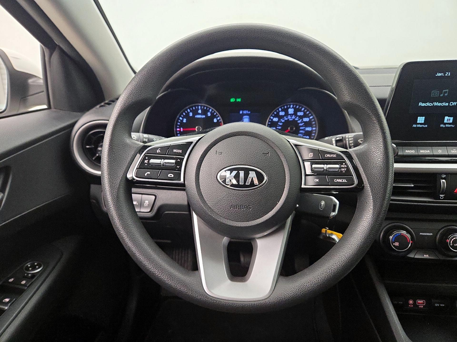 Thumbnail: 2021 Kia Forte - 10