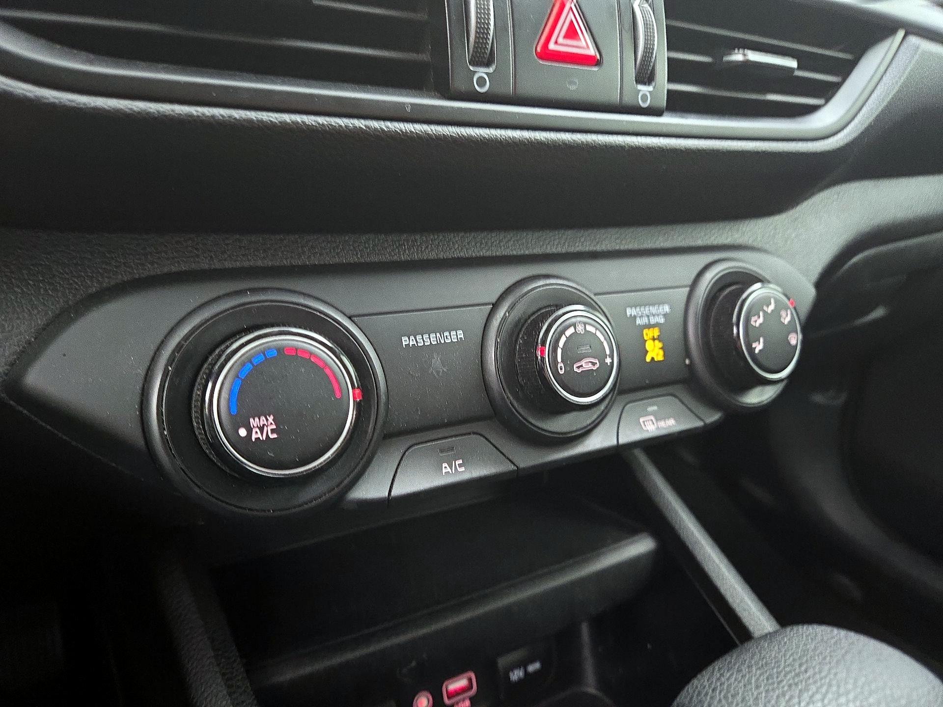 Thumbnail: 2021 Kia Forte - 16