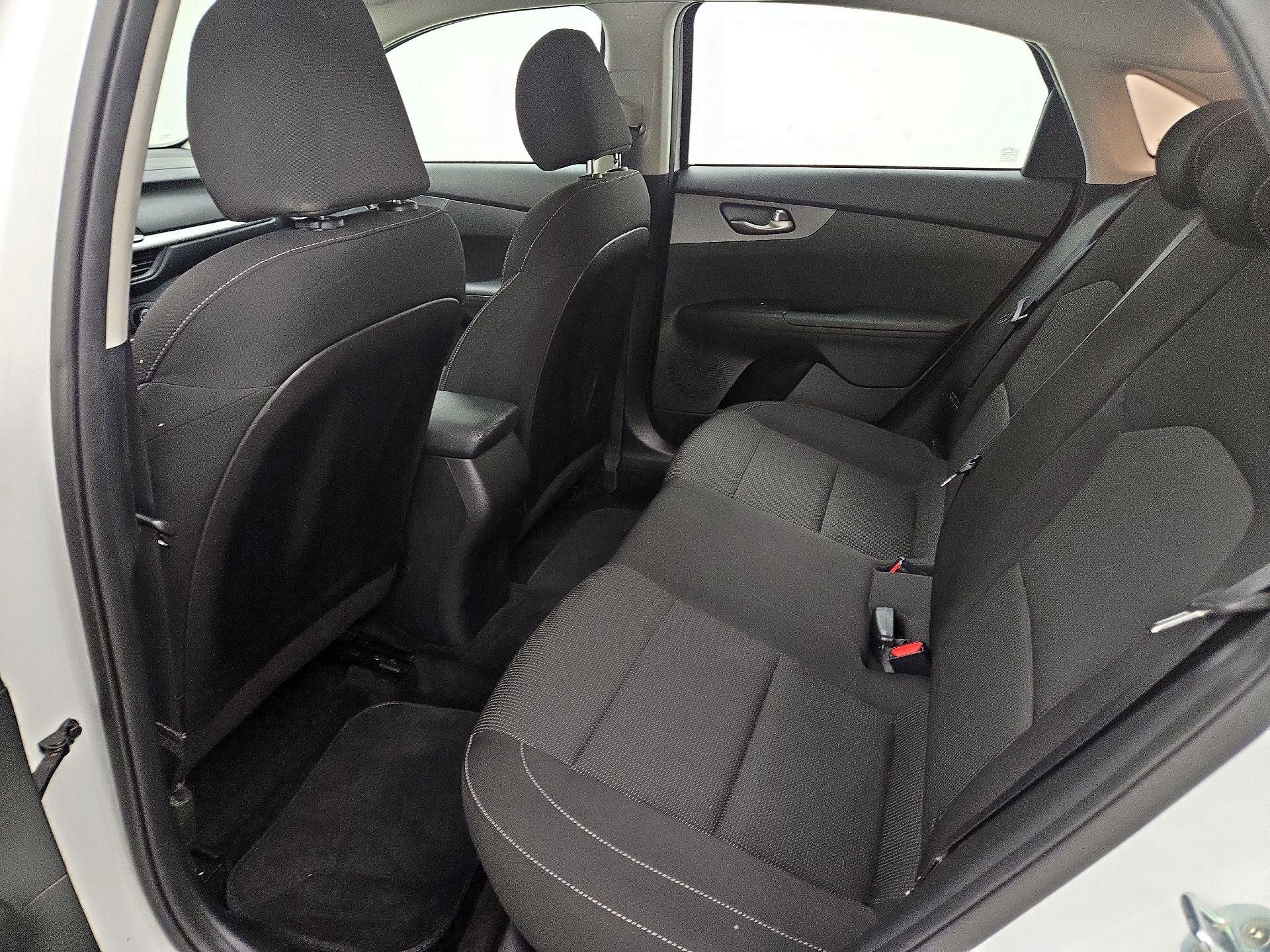 Thumbnail: 2021 Kia Forte - 19