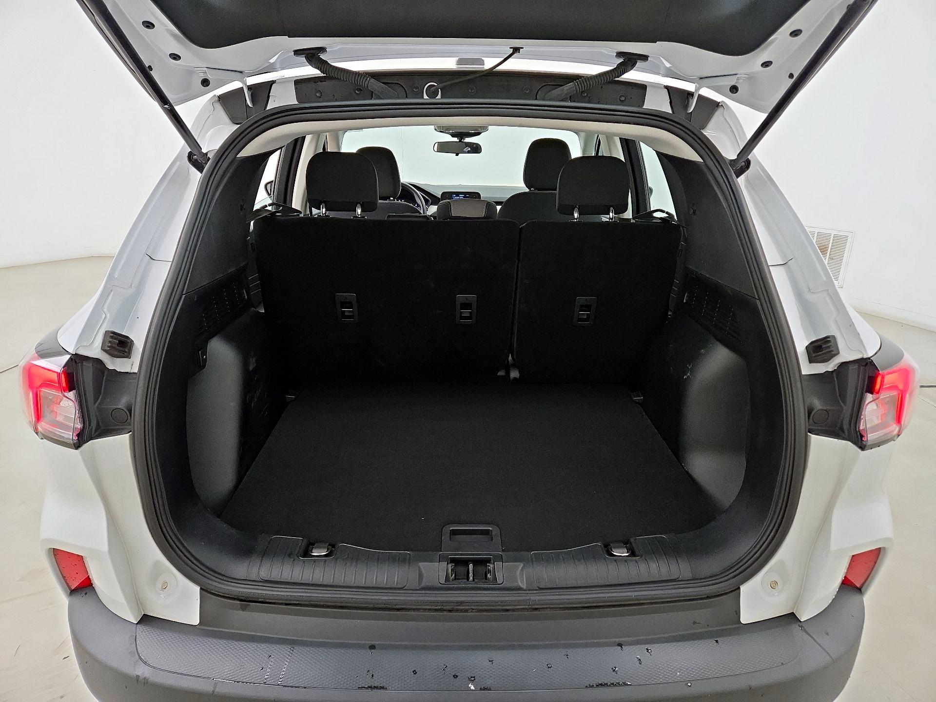 Thumbnail: 2022 Ford Escape - 20