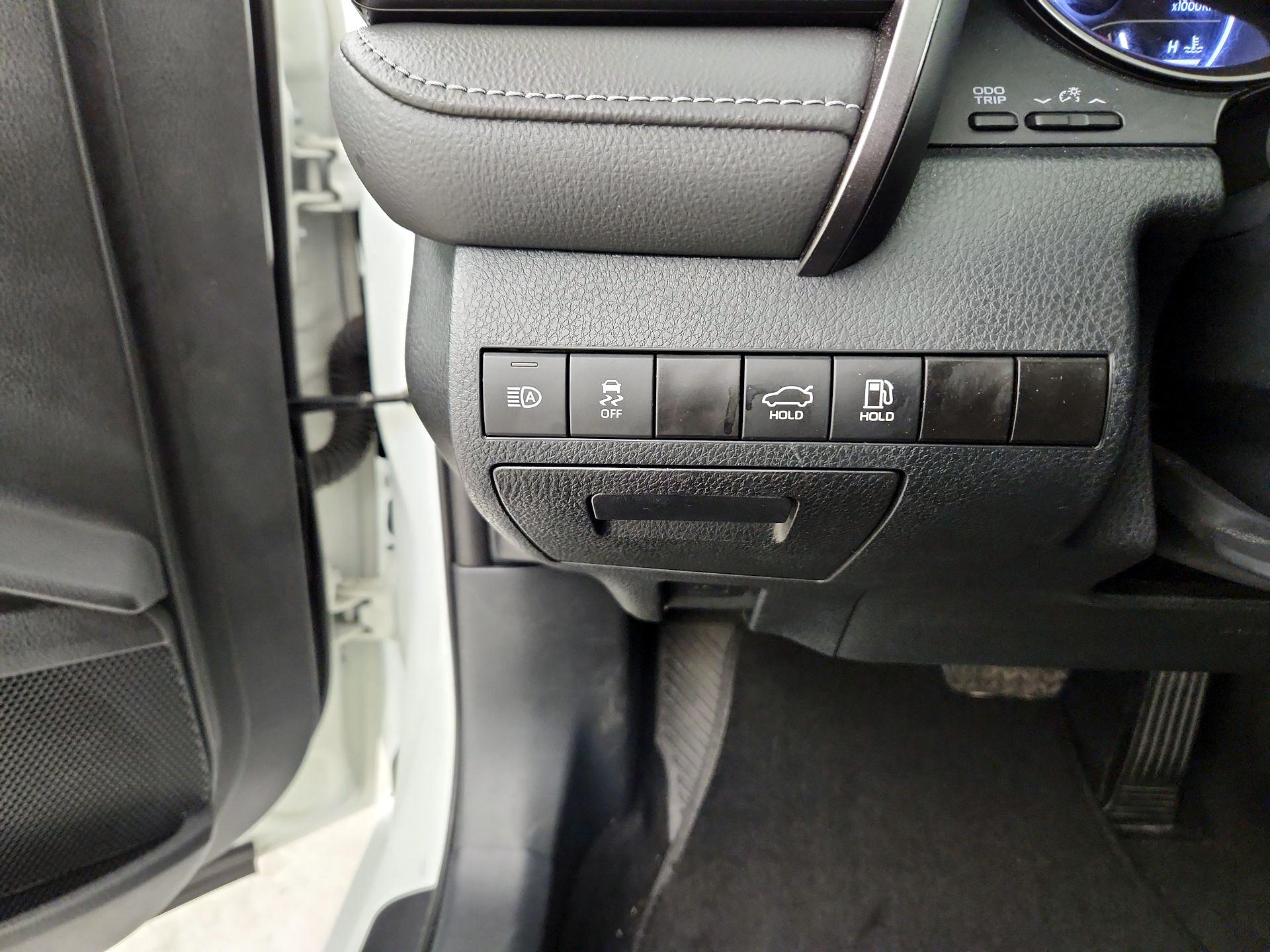 Thumbnail: 2024 Toyota Camry - 11