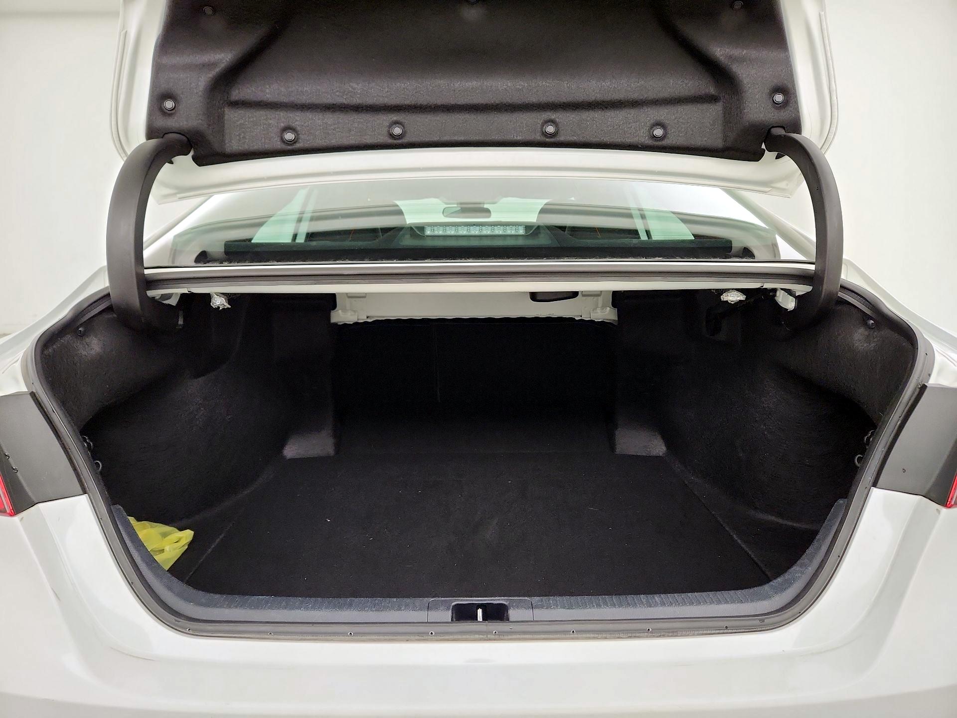 Thumbnail: 2024 Toyota Camry - 18