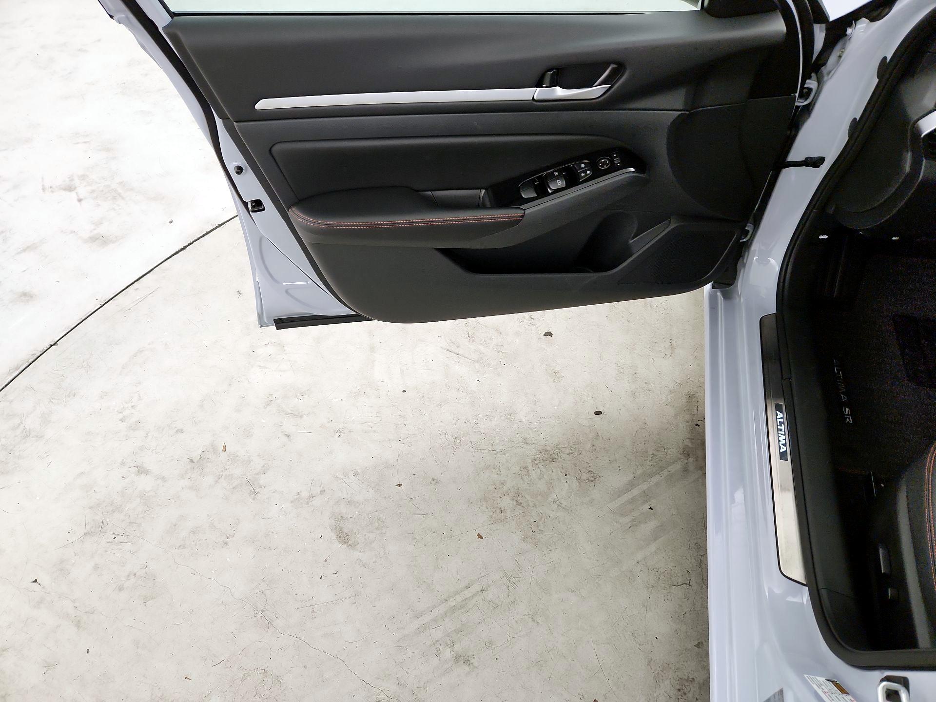 Thumbnail: 2025 Nissan Altima - 10