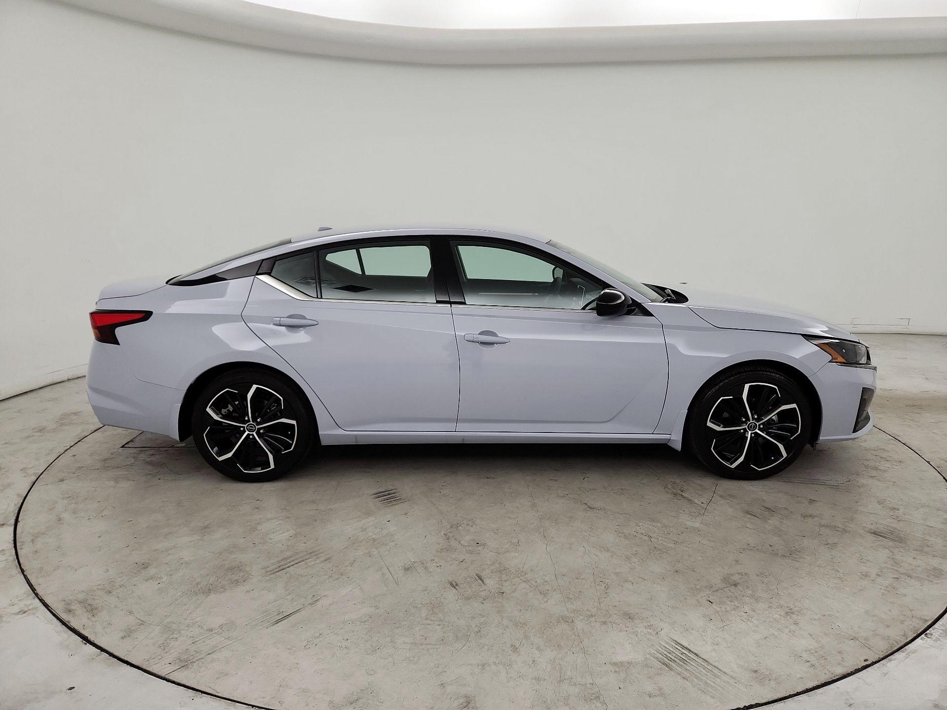 Thumbnail: 2025 Nissan Altima - 4