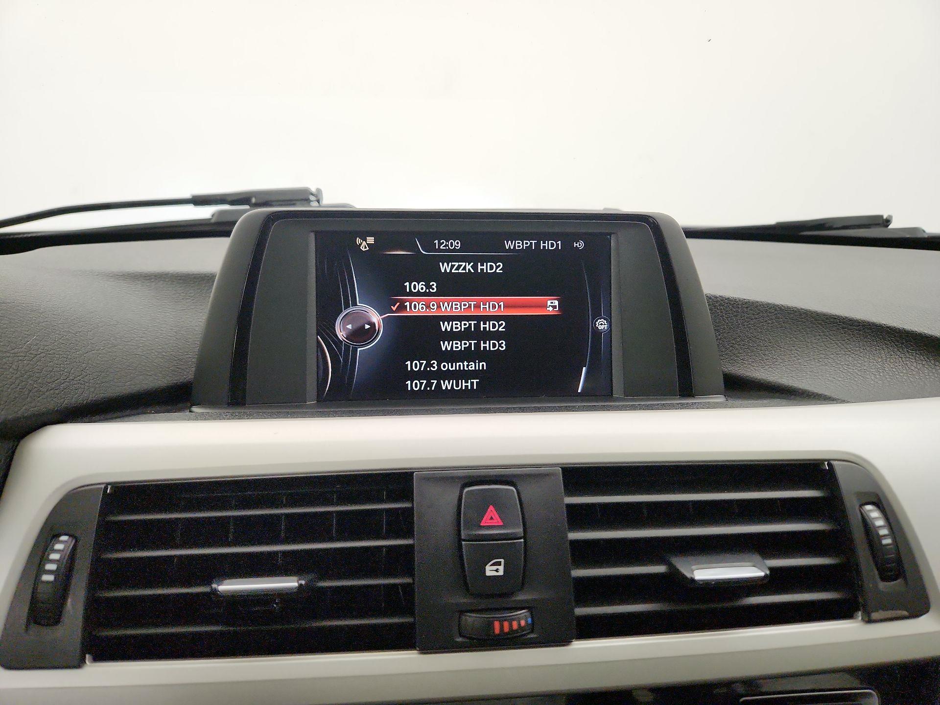 Thumbnail: 2016 BMW 3 Series - 13