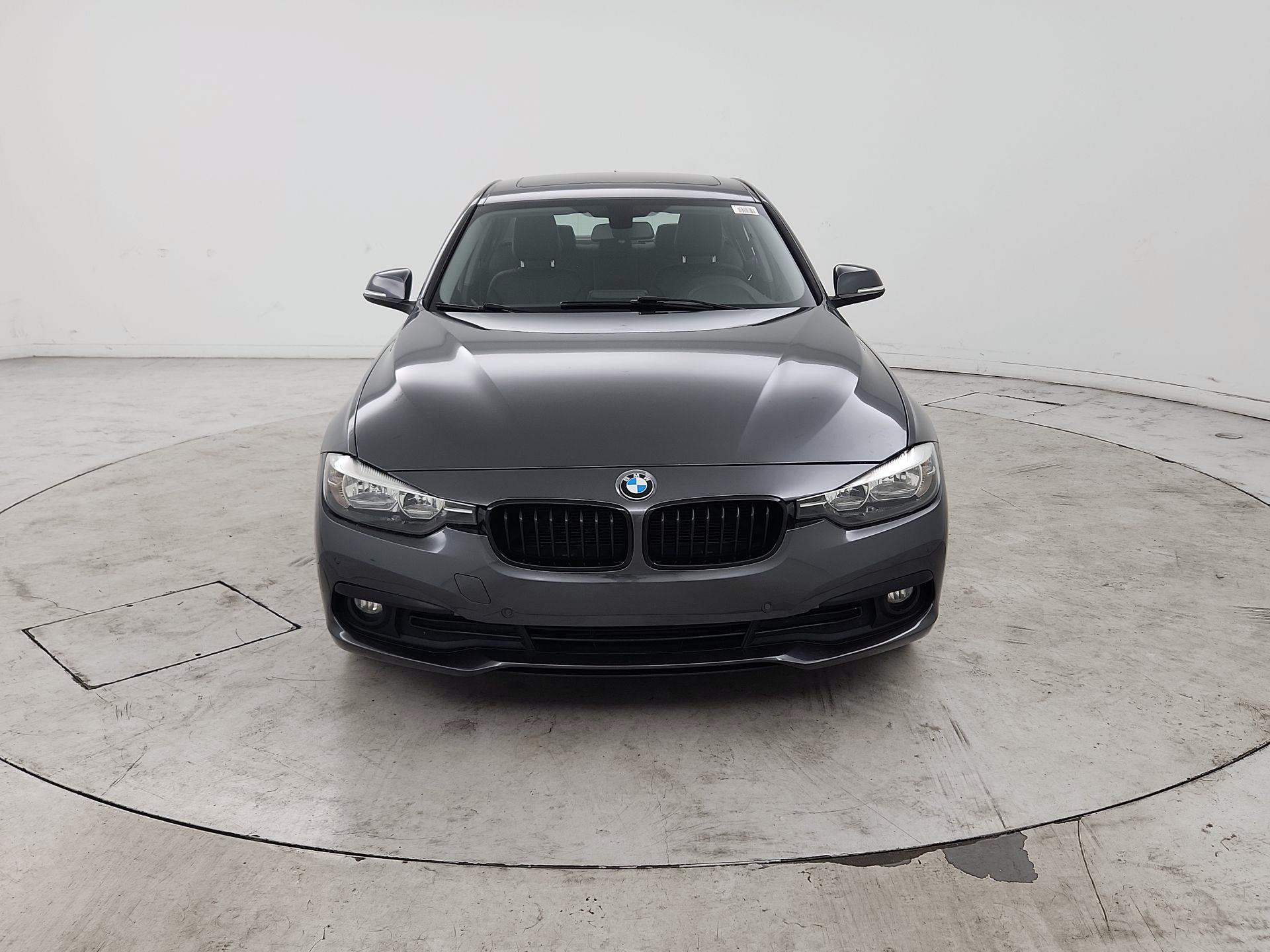 Thumbnail: 2016 BMW 3 Series - 2