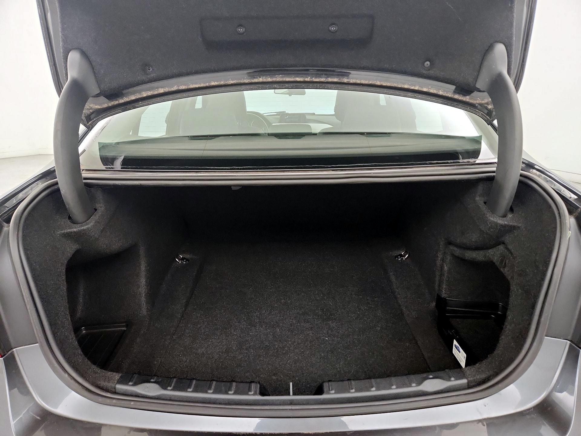 Thumbnail: 2016 BMW 3 Series - 19