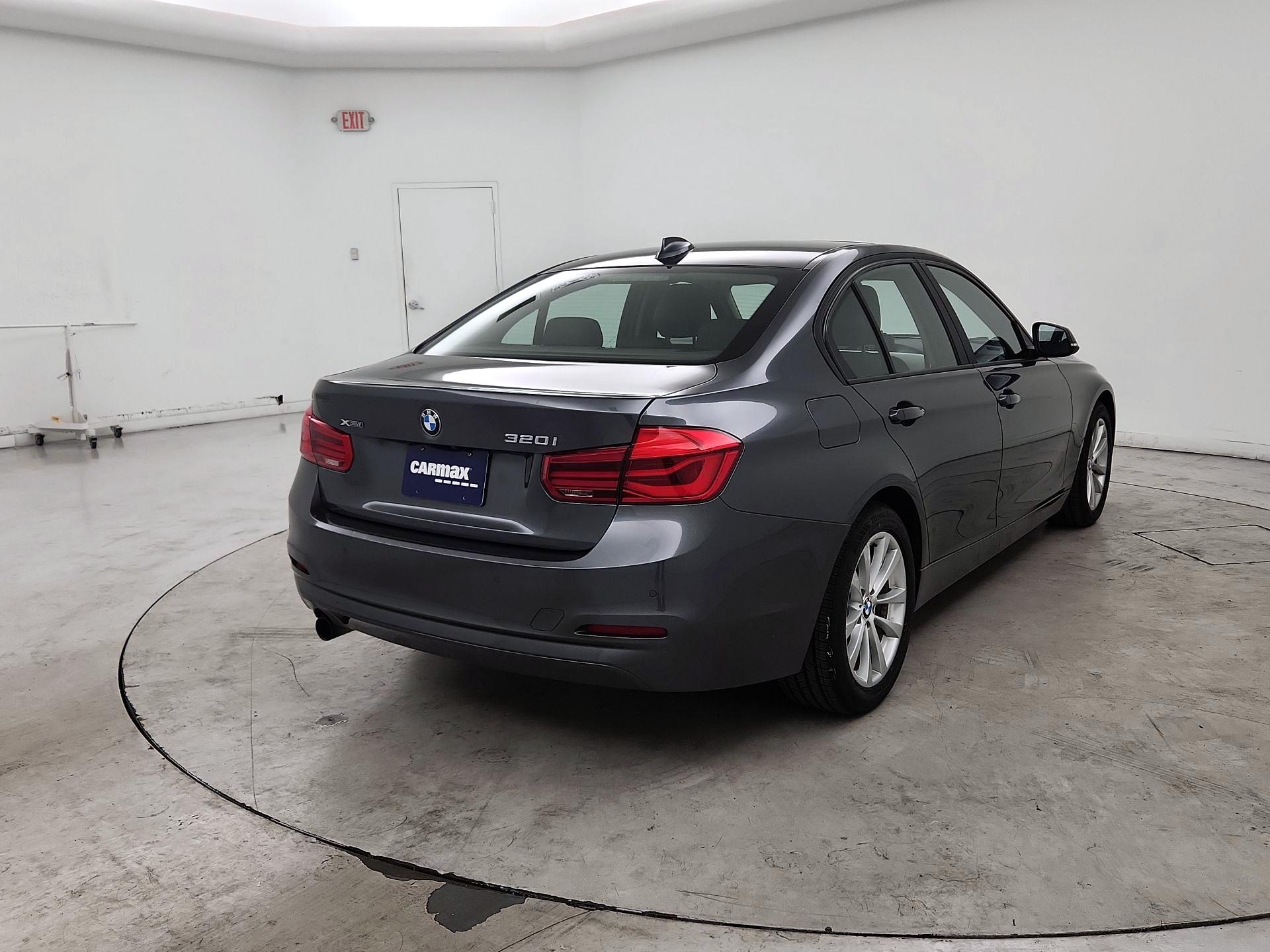 Thumbnail: 2016 BMW 3 Series - 5