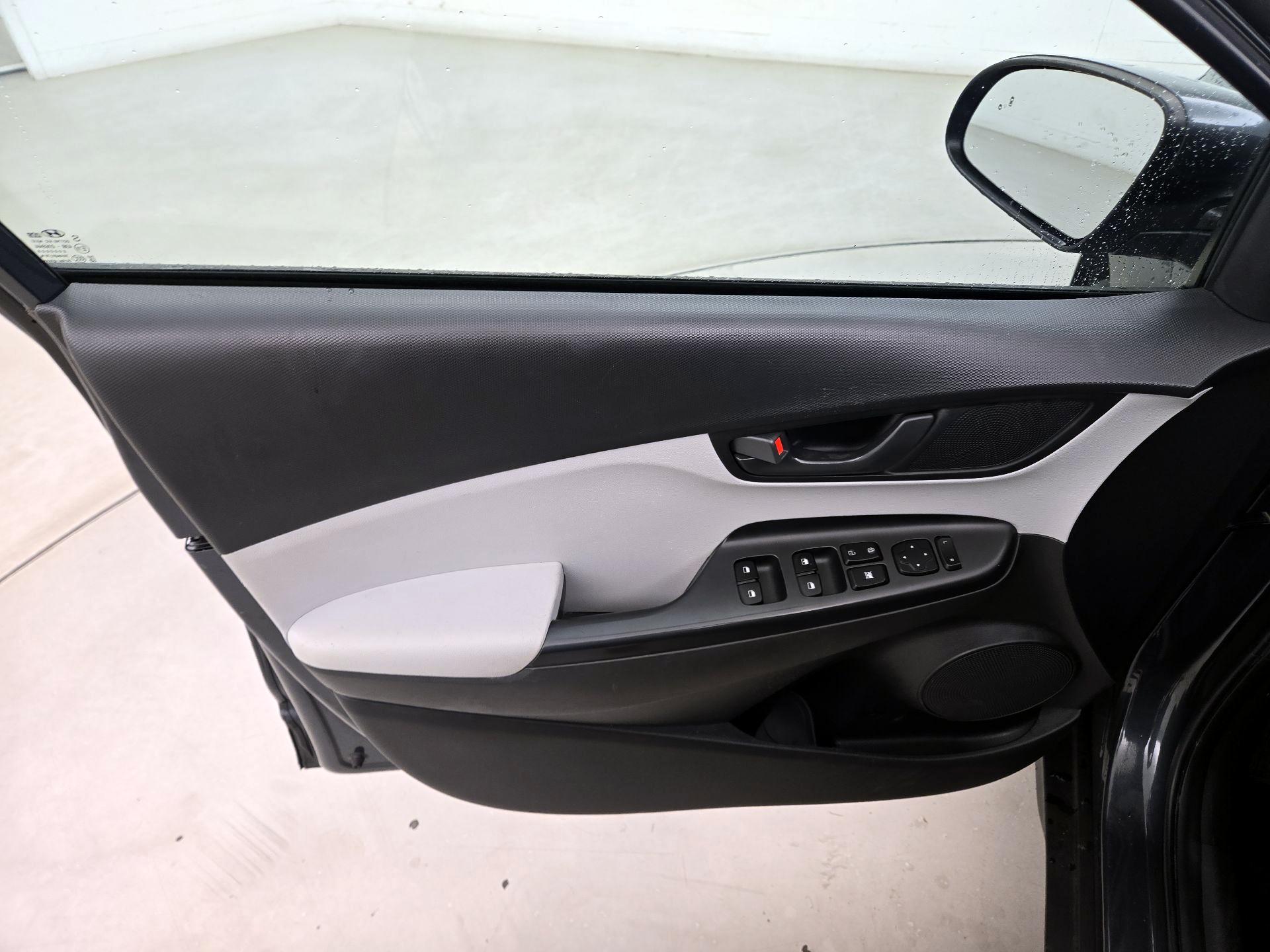 Thumbnail: 2022 Hyundai Kona - 12