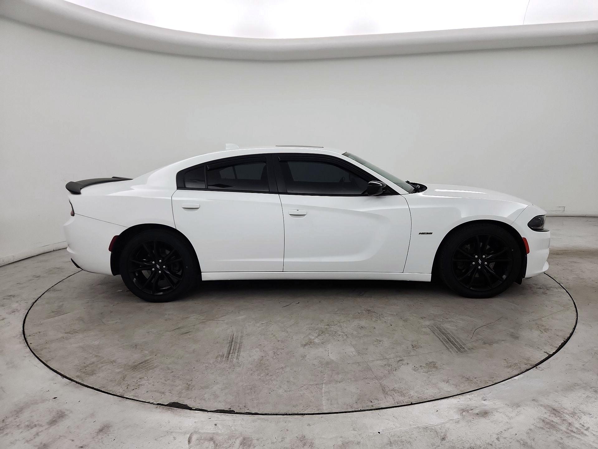 Thumbnail: 2017 Dodge Charger - 4