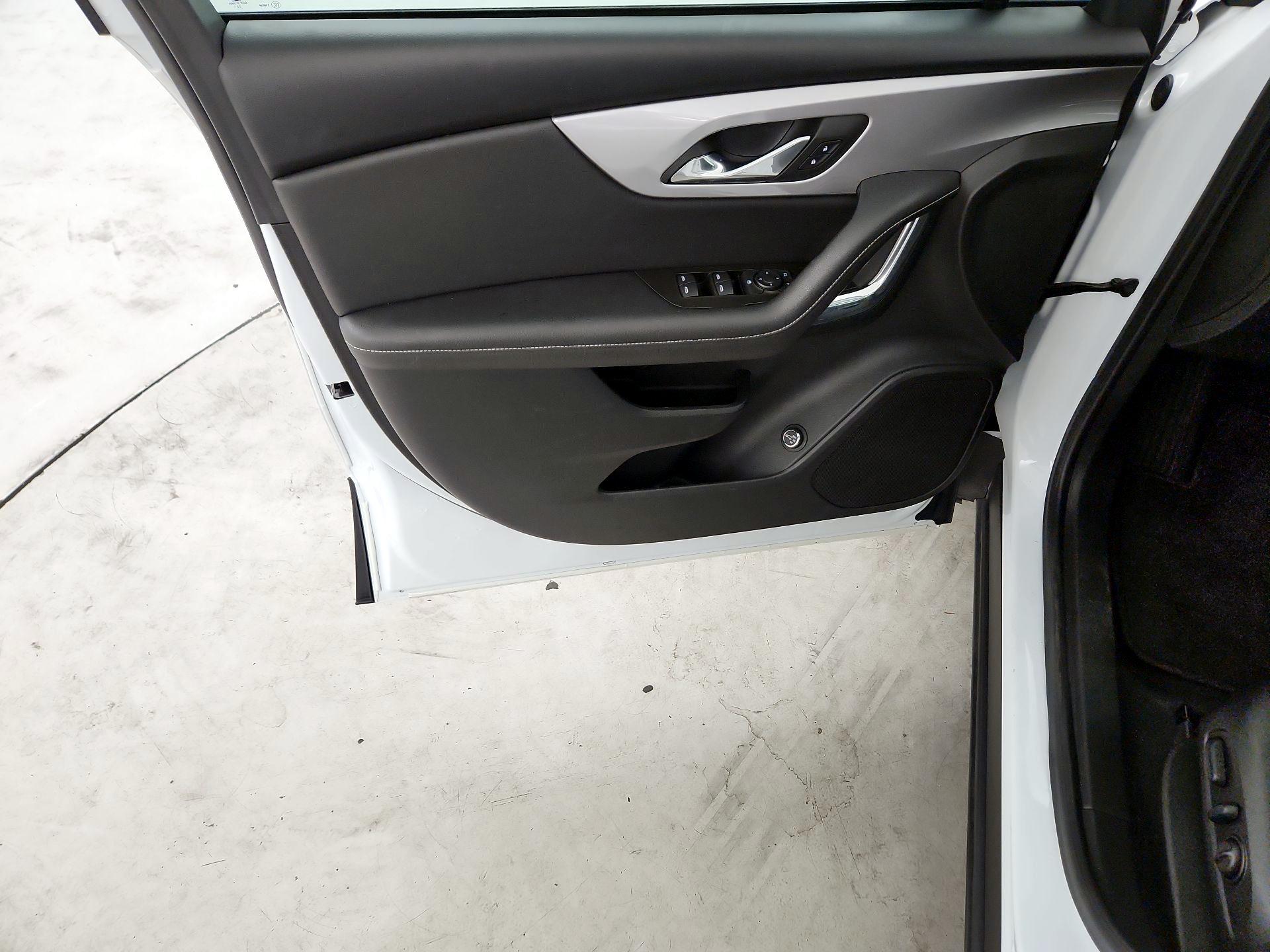 Thumbnail: 2023 Chevrolet Blazer - 10