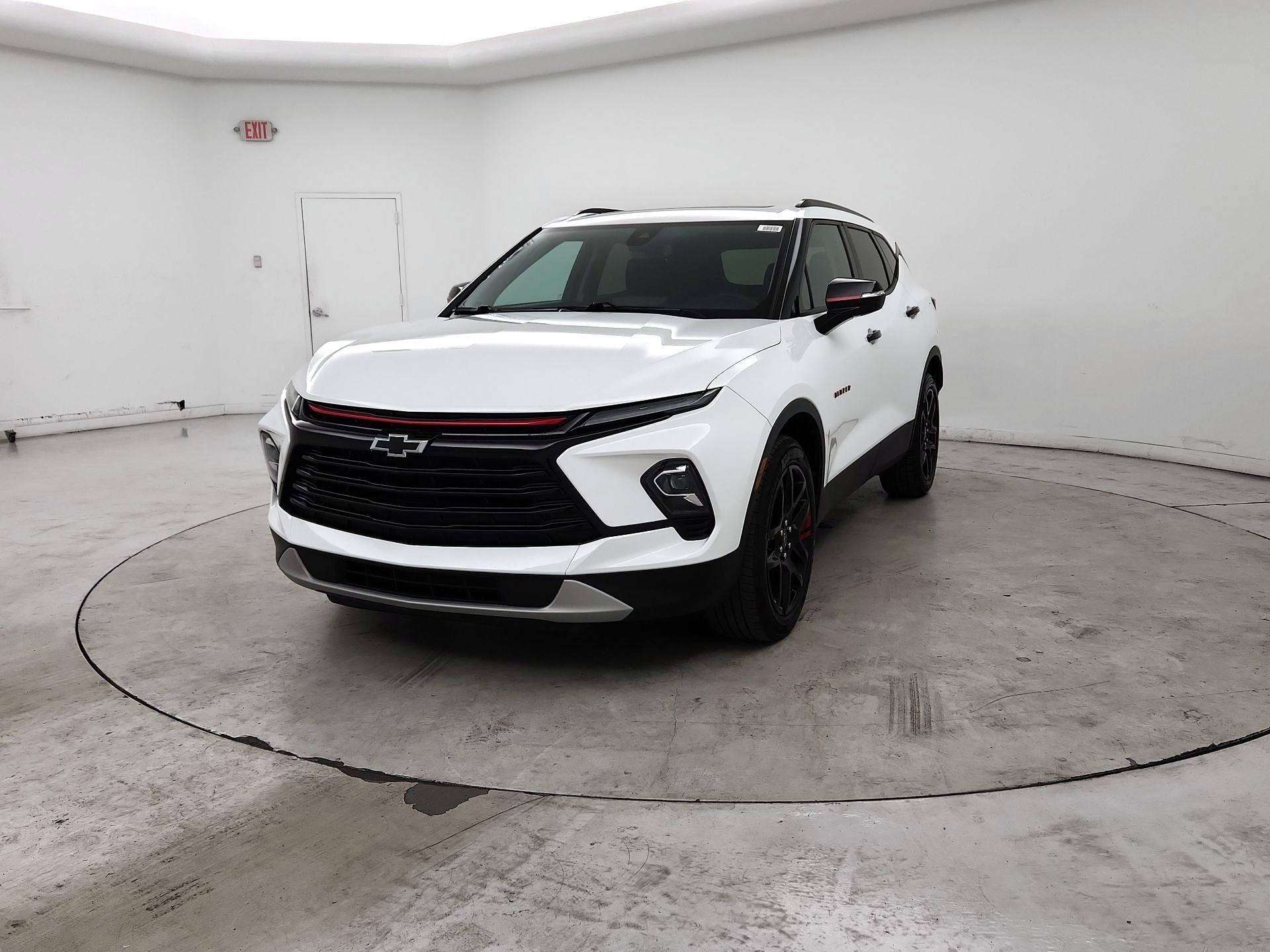 Thumbnail: 2023 Chevrolet Blazer - 3