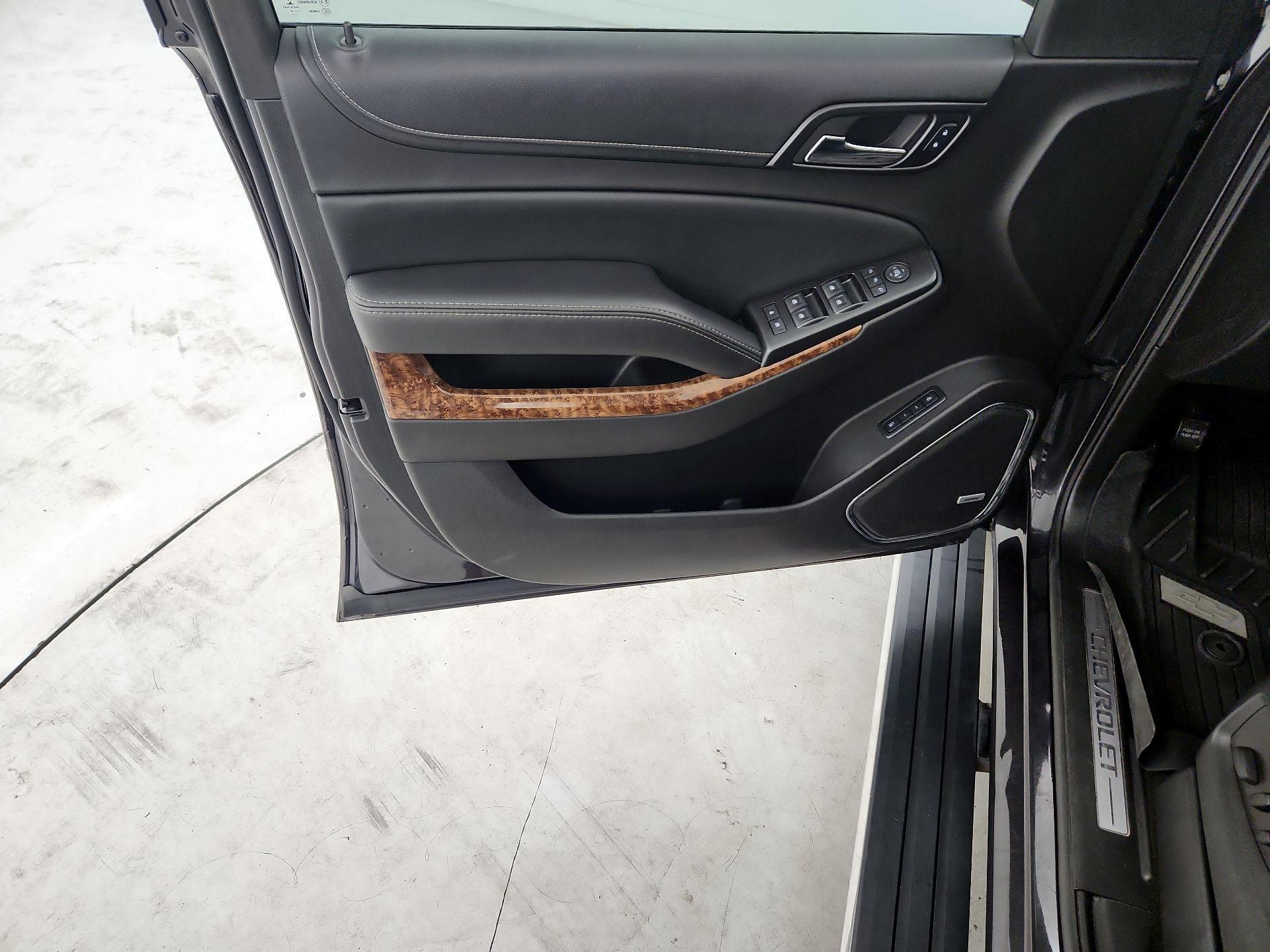 Thumbnail: 2016 Chevrolet Tahoe - 10