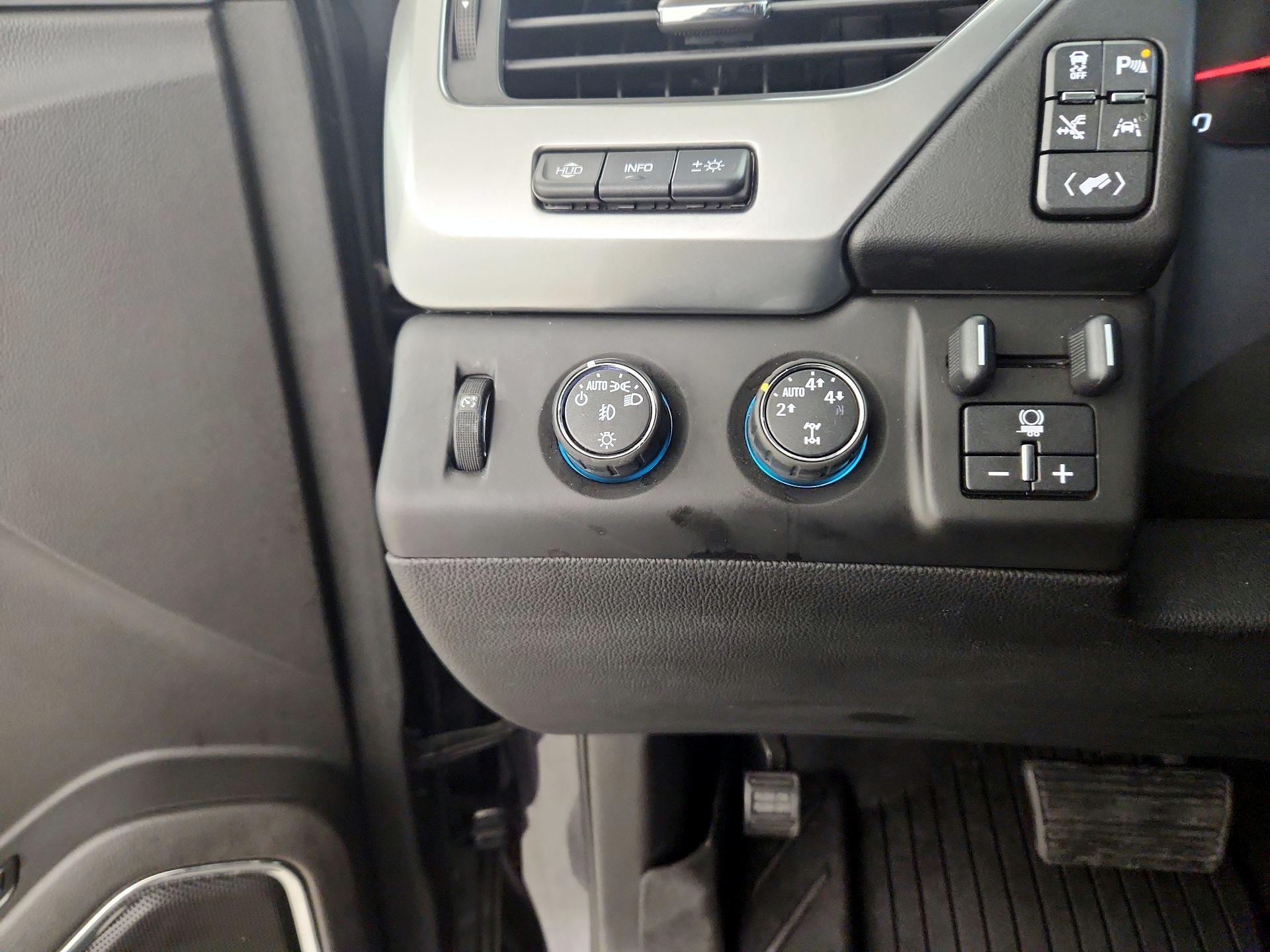 Thumbnail: 2016 Chevrolet Tahoe - 11