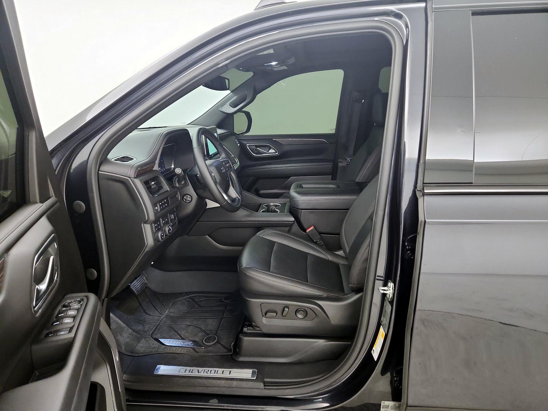 Thumbnail: 2023 Chevrolet Tahoe - 9