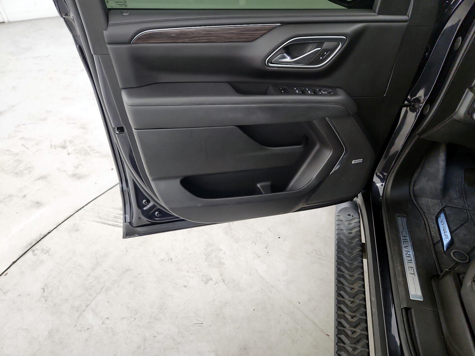 Thumbnail: 2023 Chevrolet Tahoe - 10