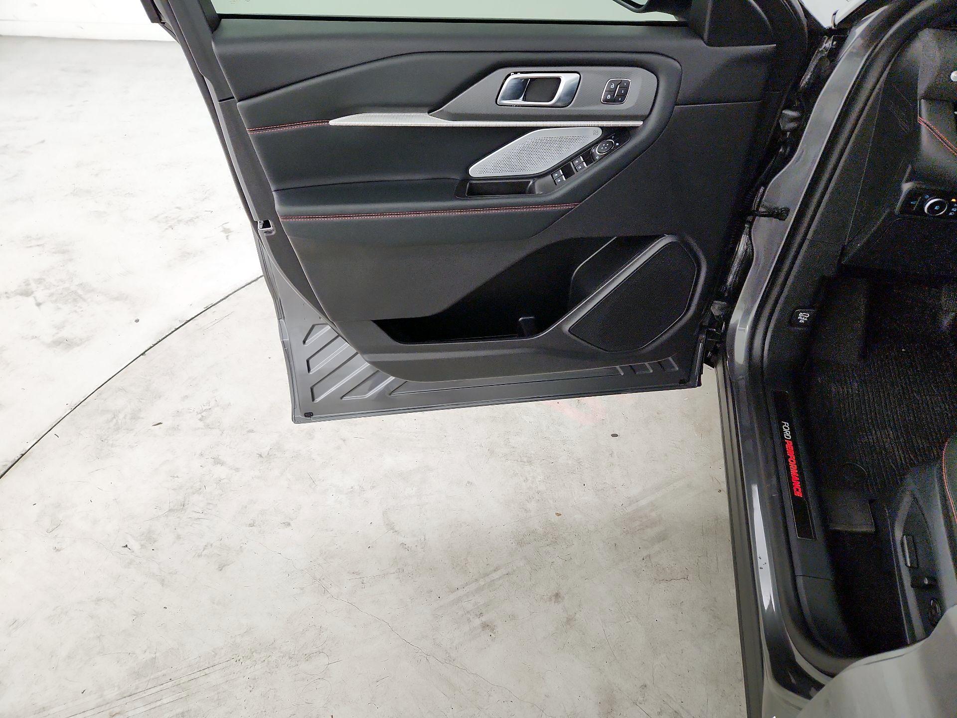 Thumbnail: 2025 Ford Explorer - 10